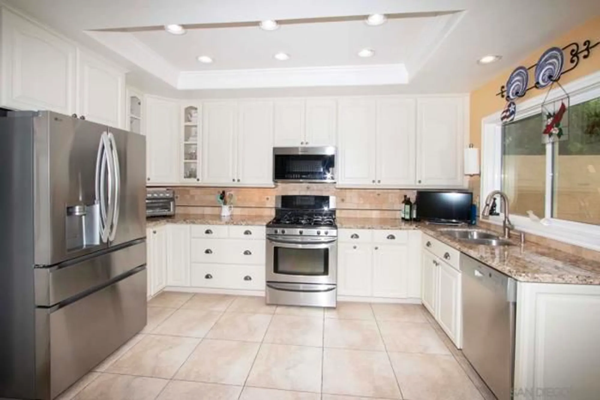 Property Slideshow image 18 of 48 | 17639 caminito hercuba, San Diego, CA, 92128