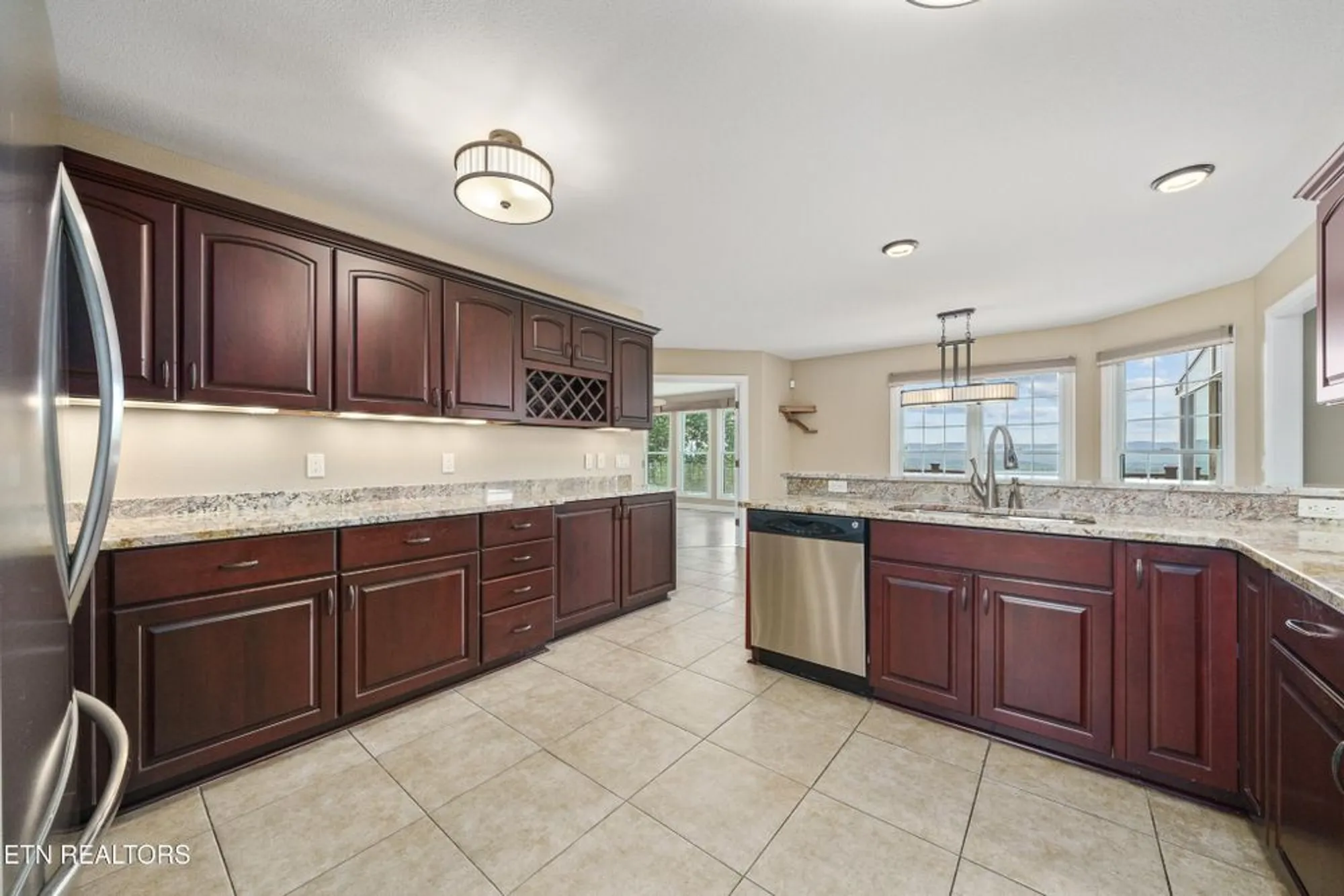 Property Slideshow image 18 of 46 | 40 bluff view ter, Crossville, TN, 38558