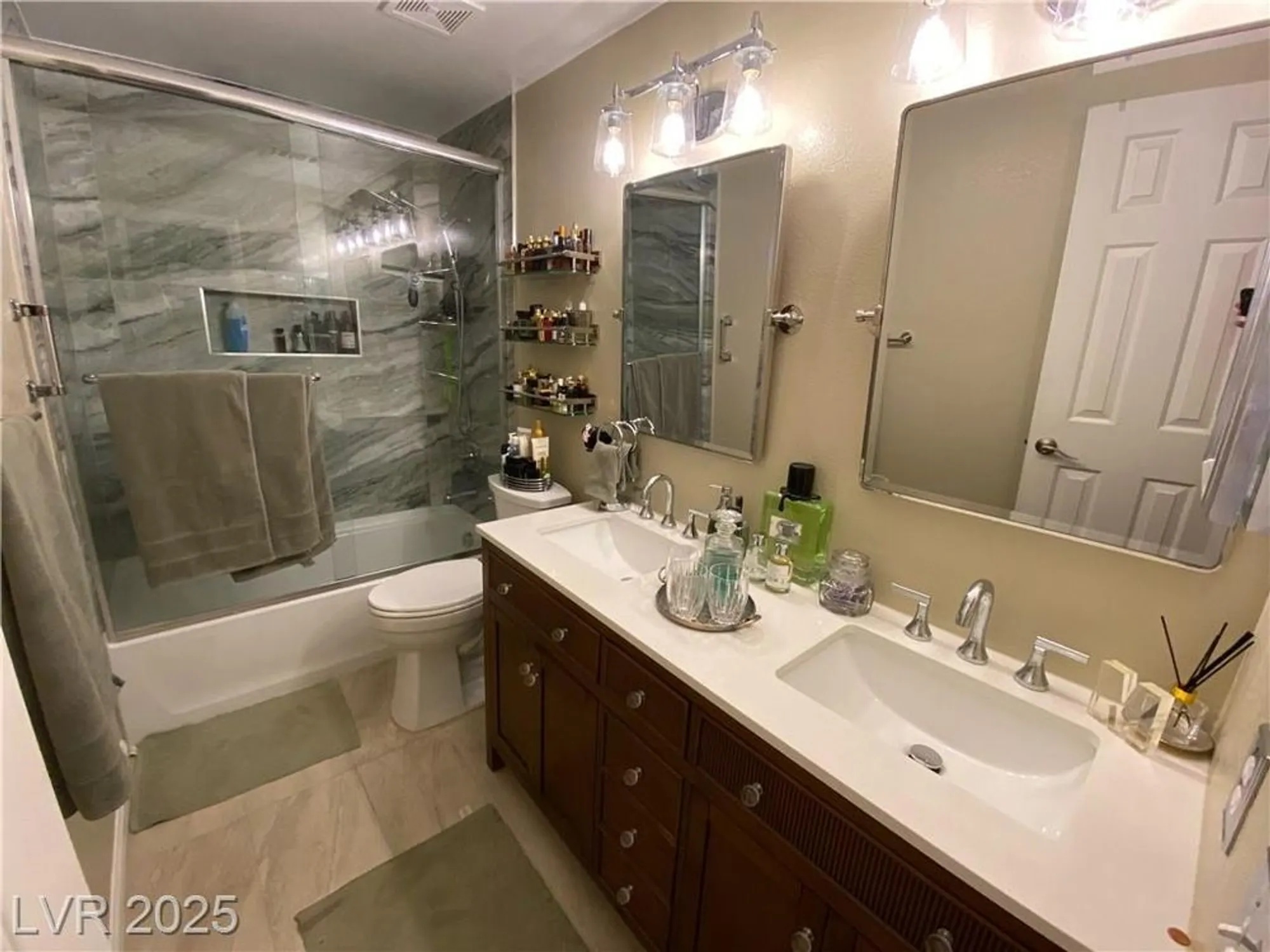Property Slideshow image 21 of 27 | 4809 braeburn dr, Las Vegas, NV, 89130