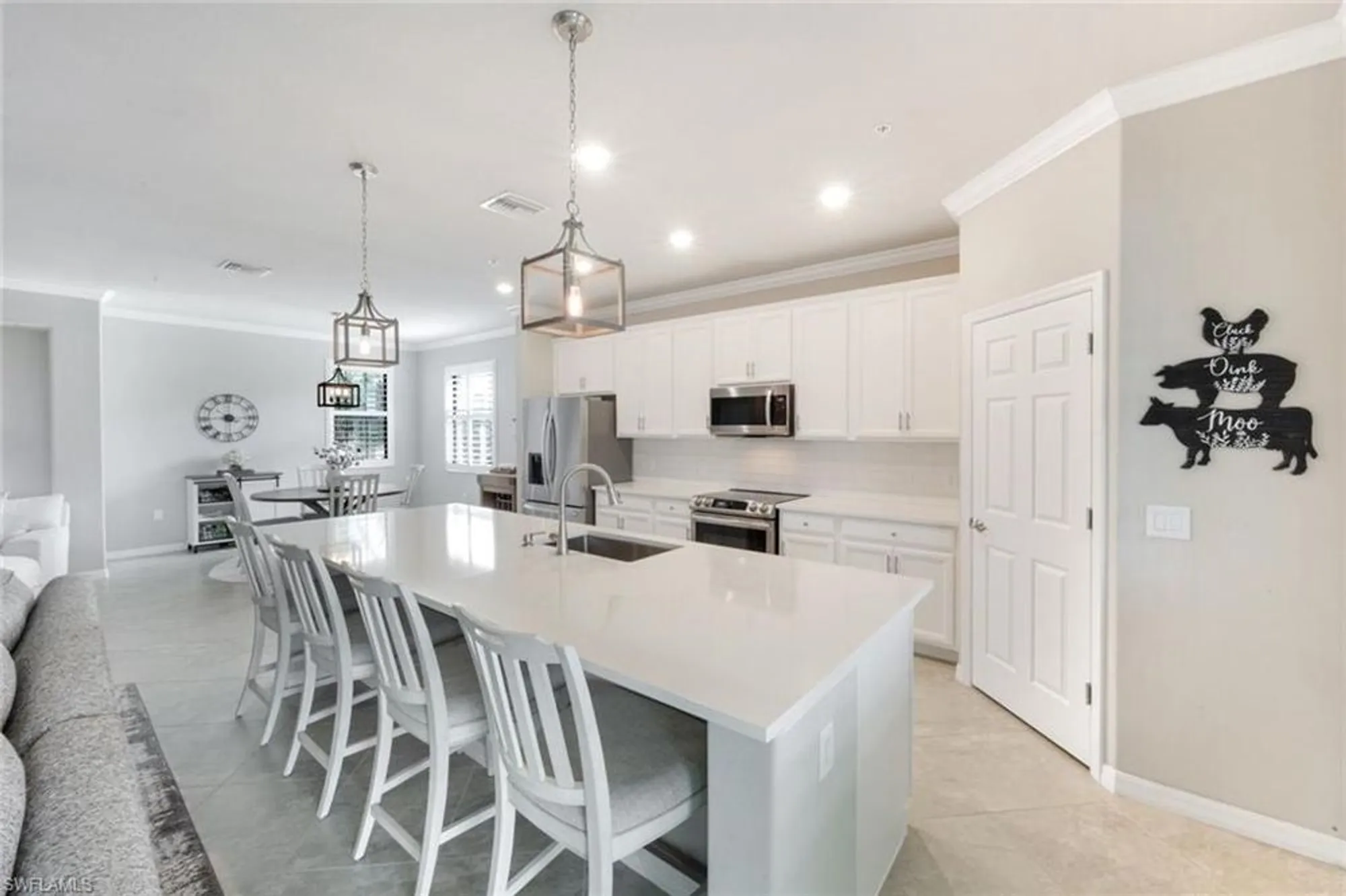 Property Slideshow image 9 of 39 | 17280 cherrywood ct 6002, Bonita Springs, FL, 34135