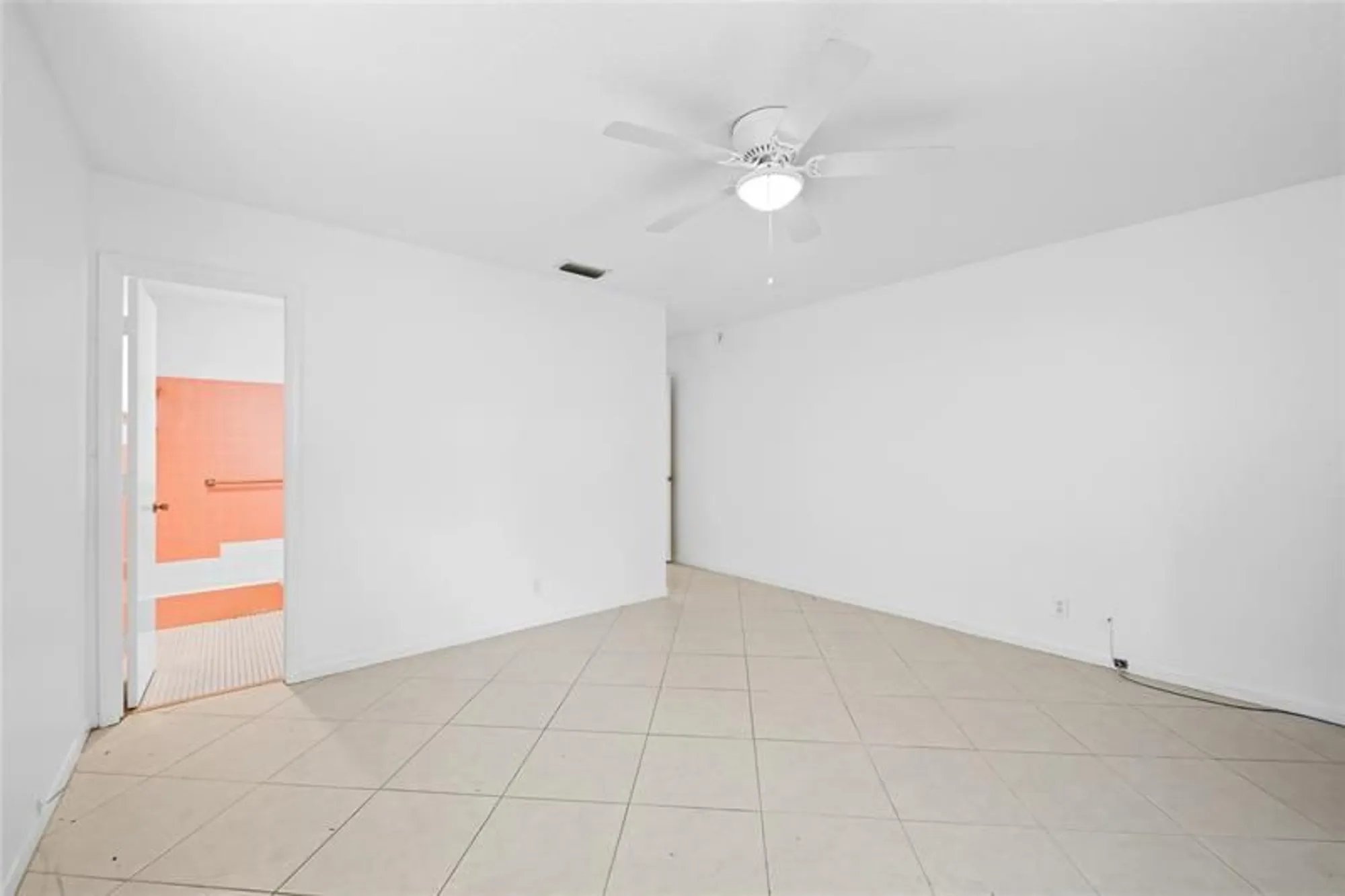 Property Slideshow image 14 of 28 | 7005 nw 11th st, Margate, FL, 33063