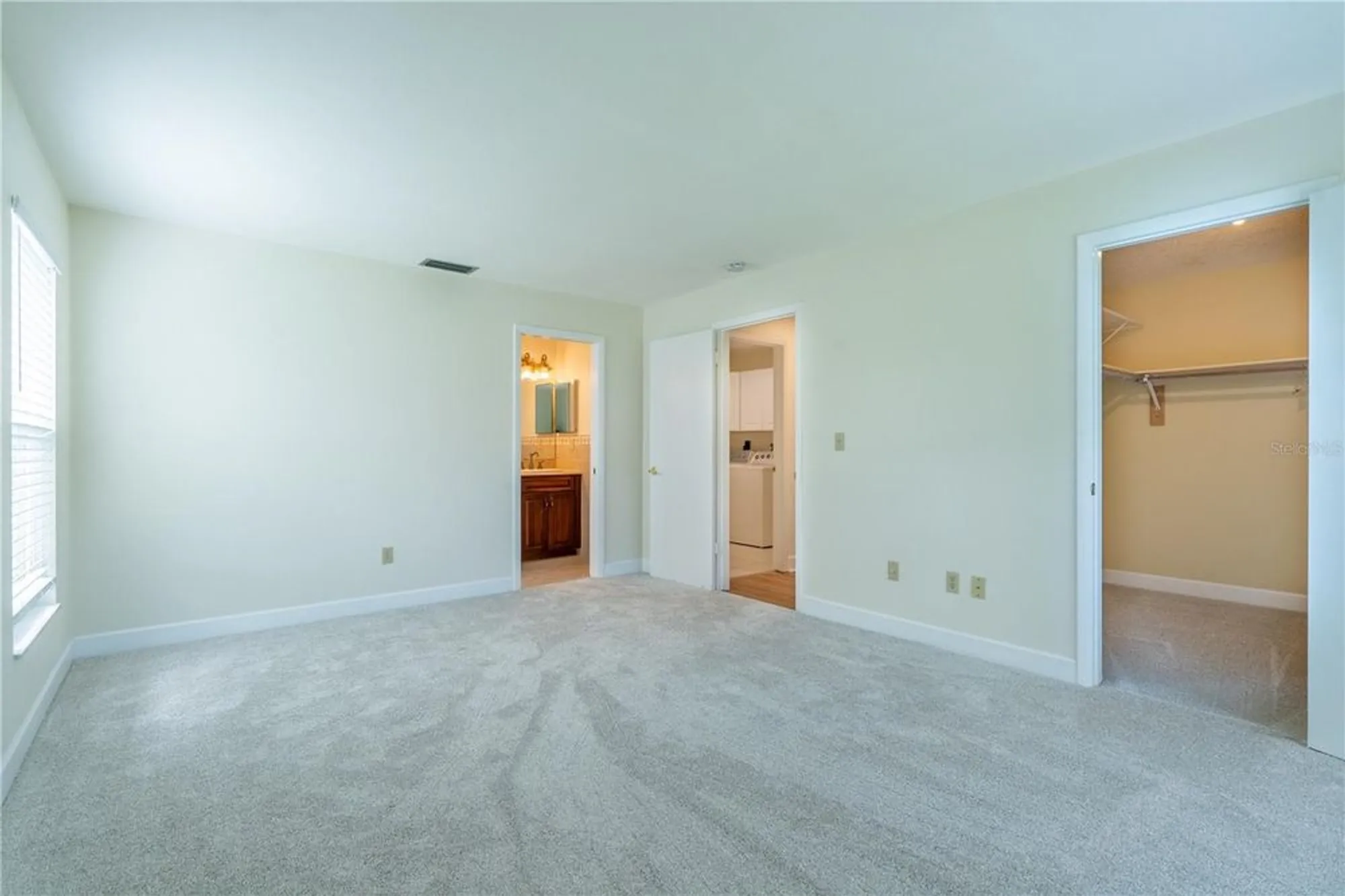 Property Slideshow image 30 of 37 | 9221 40th way n # 5, Pinellas Park, FL, 33782