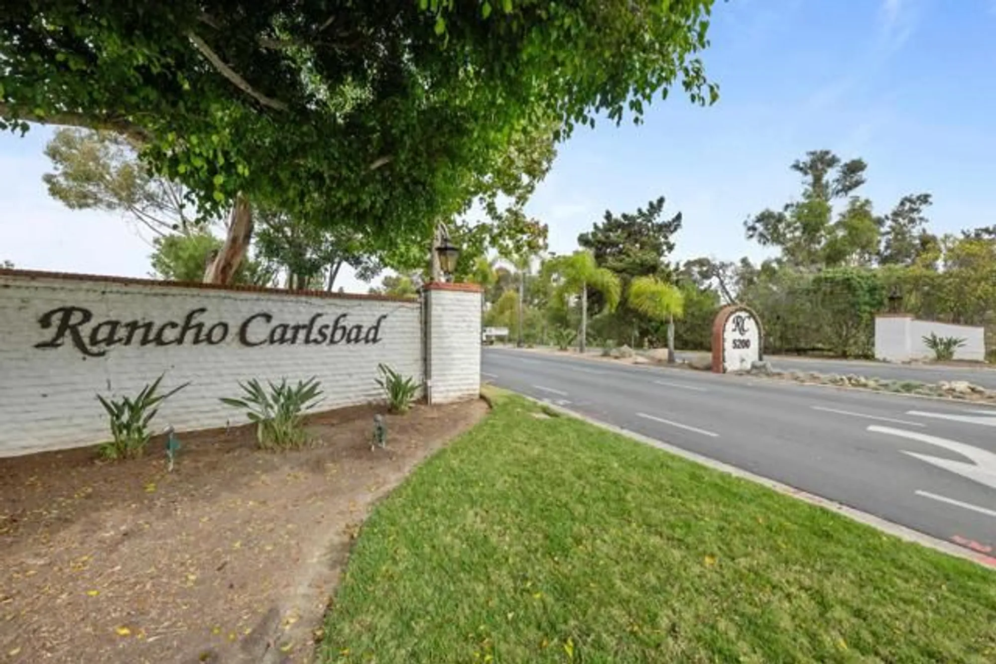 Property Slideshow image 21 of 31 | 5155 don rodolfo dr, Carlsbad, CA, 92010