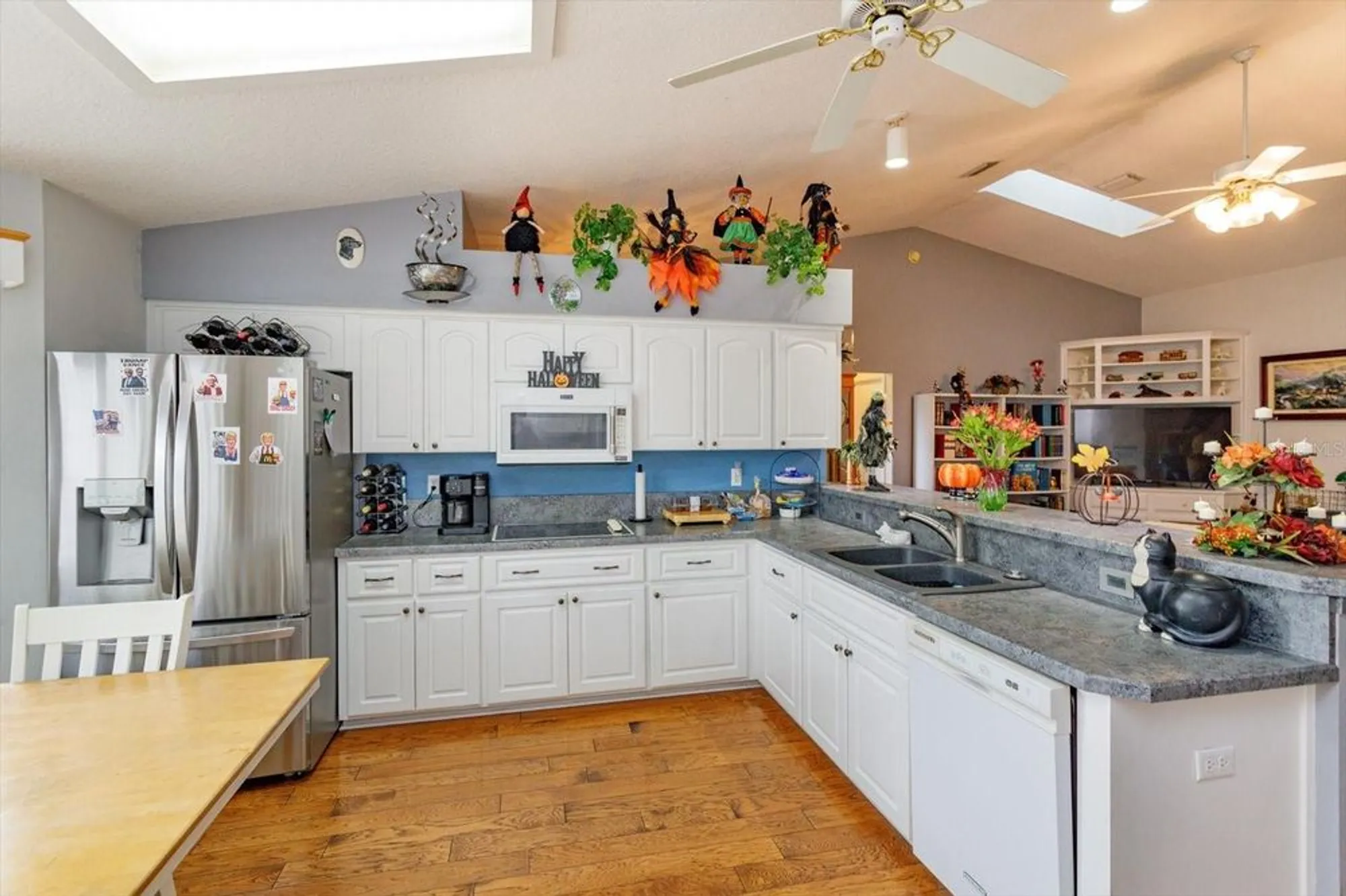 Property Slideshow image 7 of 26 | 26126 newcombe cir, Leesburg, FL, 34748