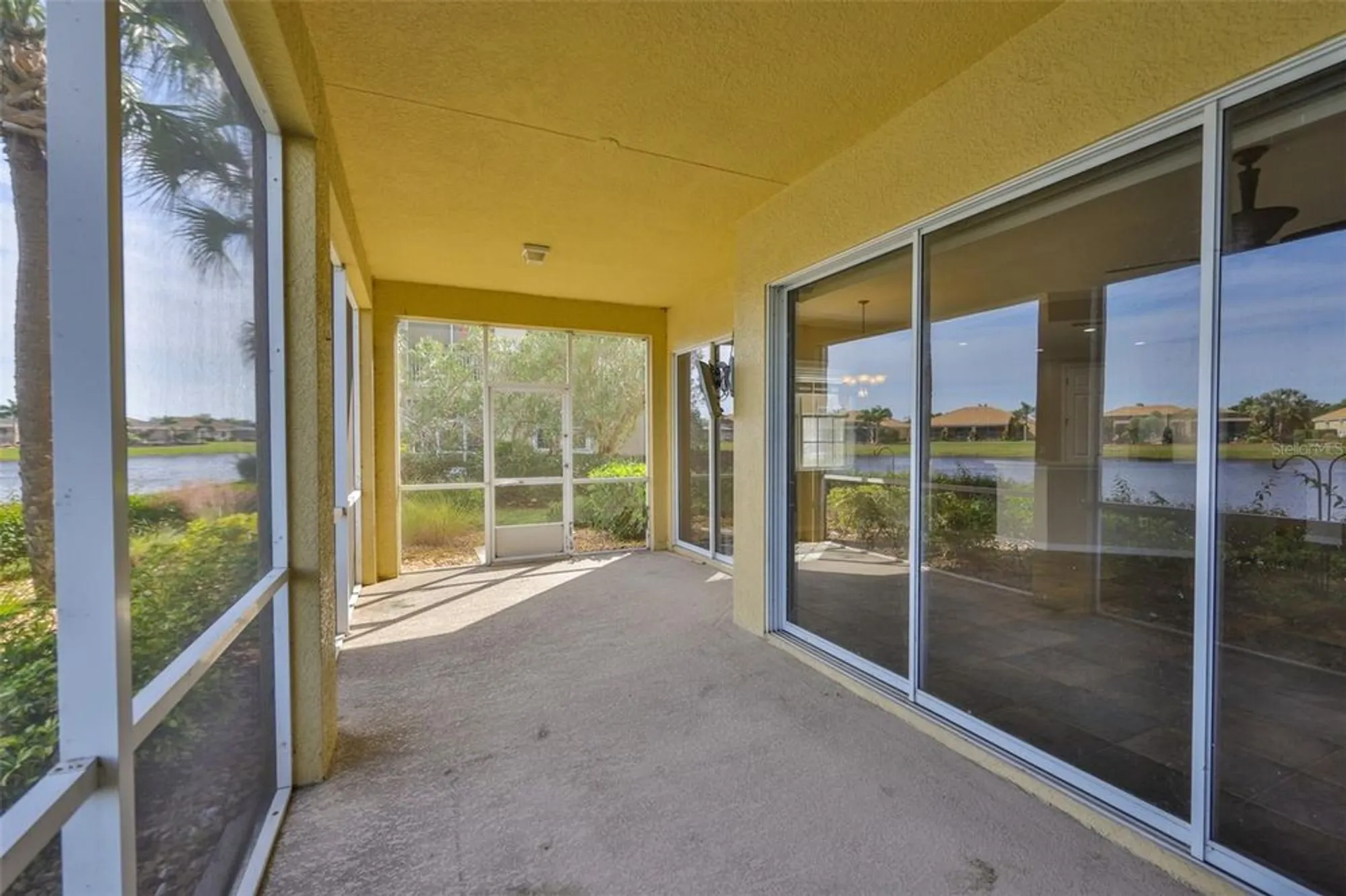 Property Slideshow image 41 of 53 | 1324 emerald dunes dr, Sun City Center, FL, 33573