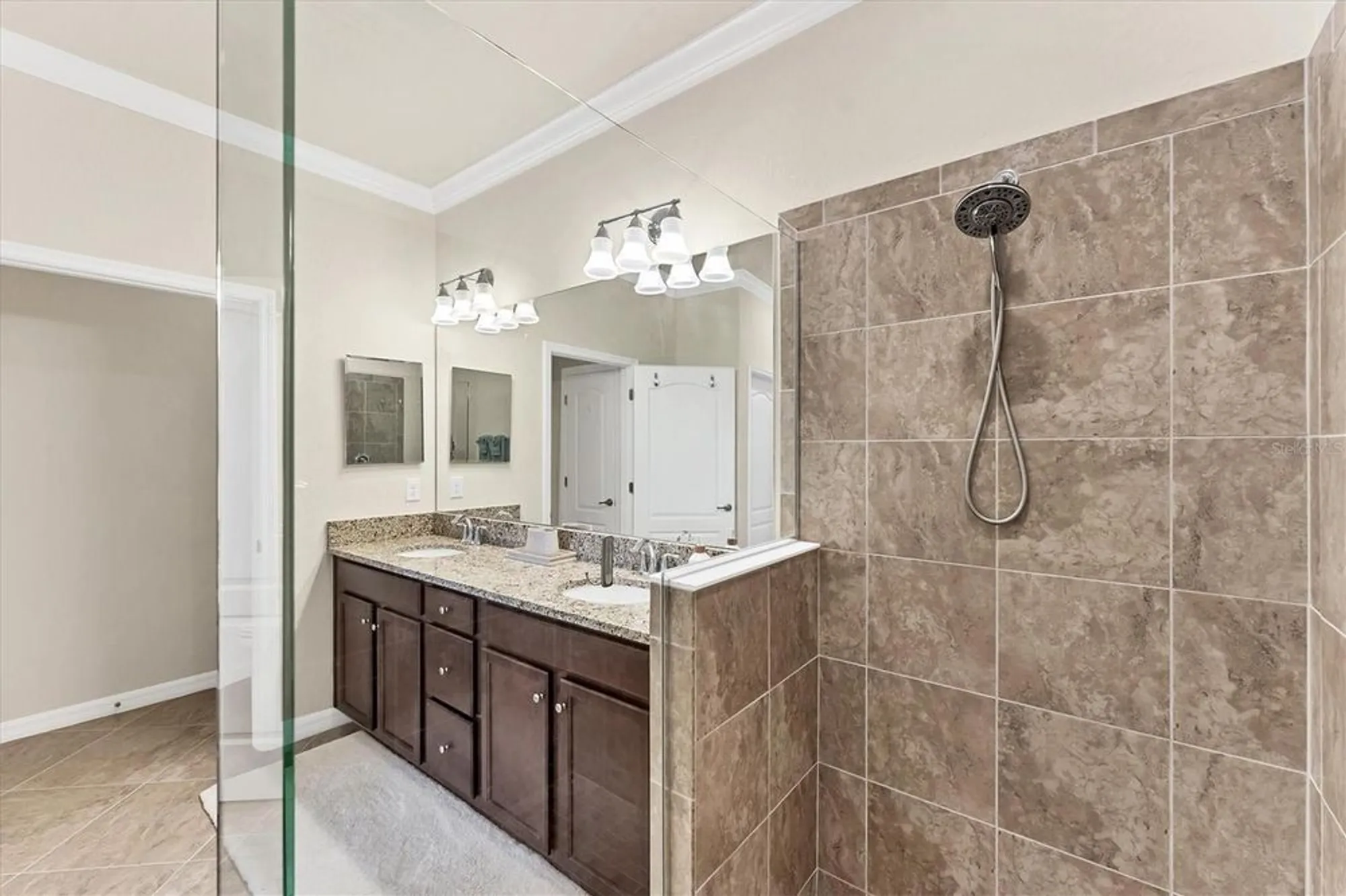 Property Slideshow image 18 of 47 | 10072 cozy grove dr, Venice, FL, 34293