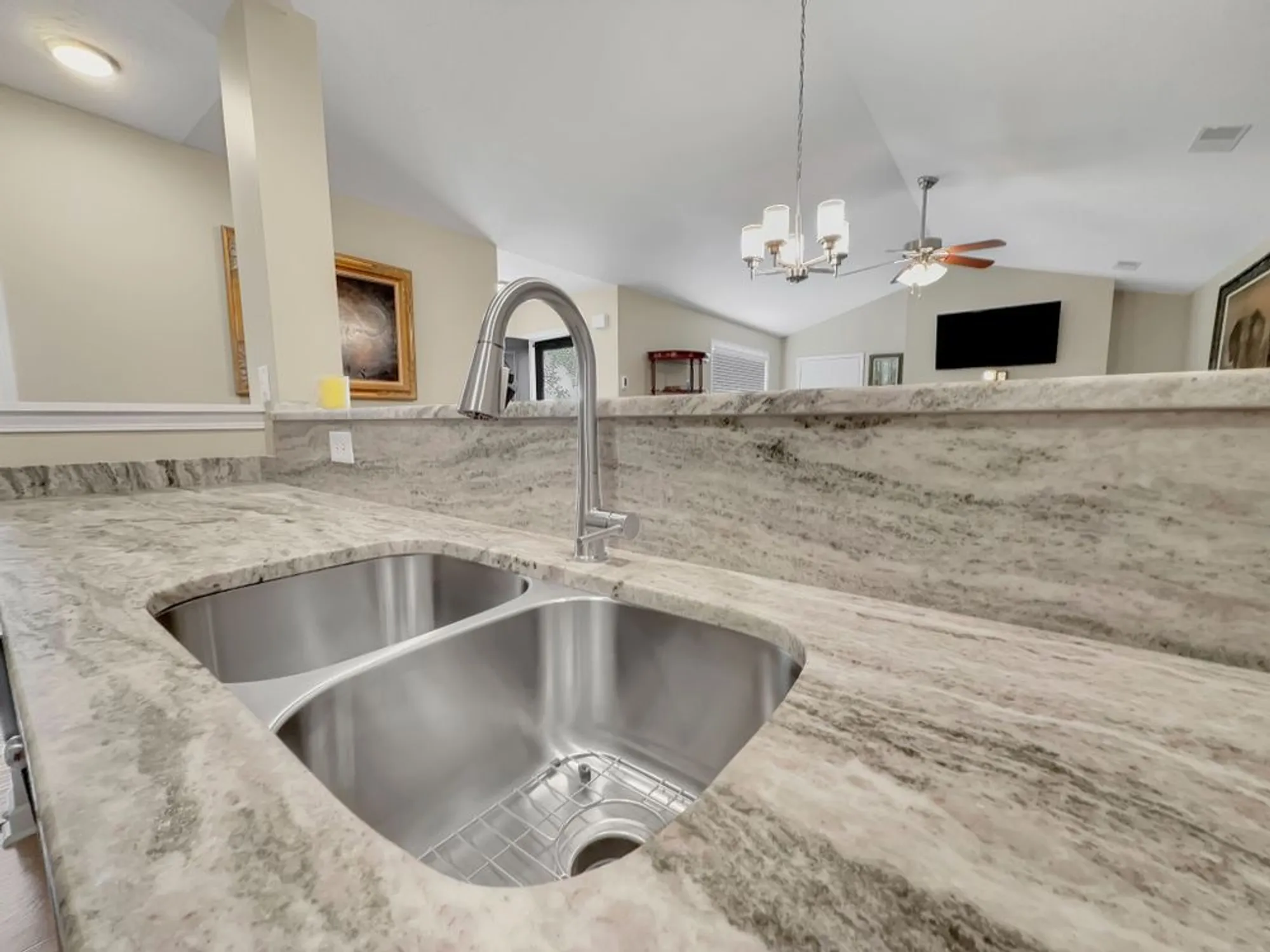 Property Slideshow image 12 of 30 | 395 devon chase hl unit 3804, Gallatin, TN, 37066