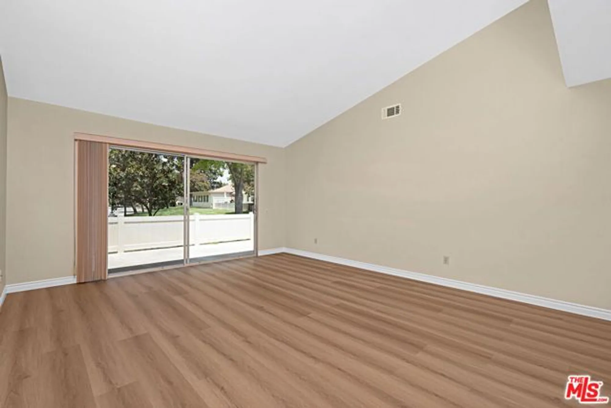 Property Slideshow image 3 of 27 | 25126 village 25, Camarillo, CA, 93012
