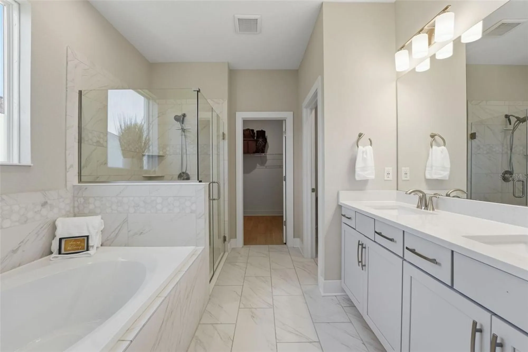 Property Slideshow image 25 of 38 | 341 daylily blvd, Nokomis, FL, 34275