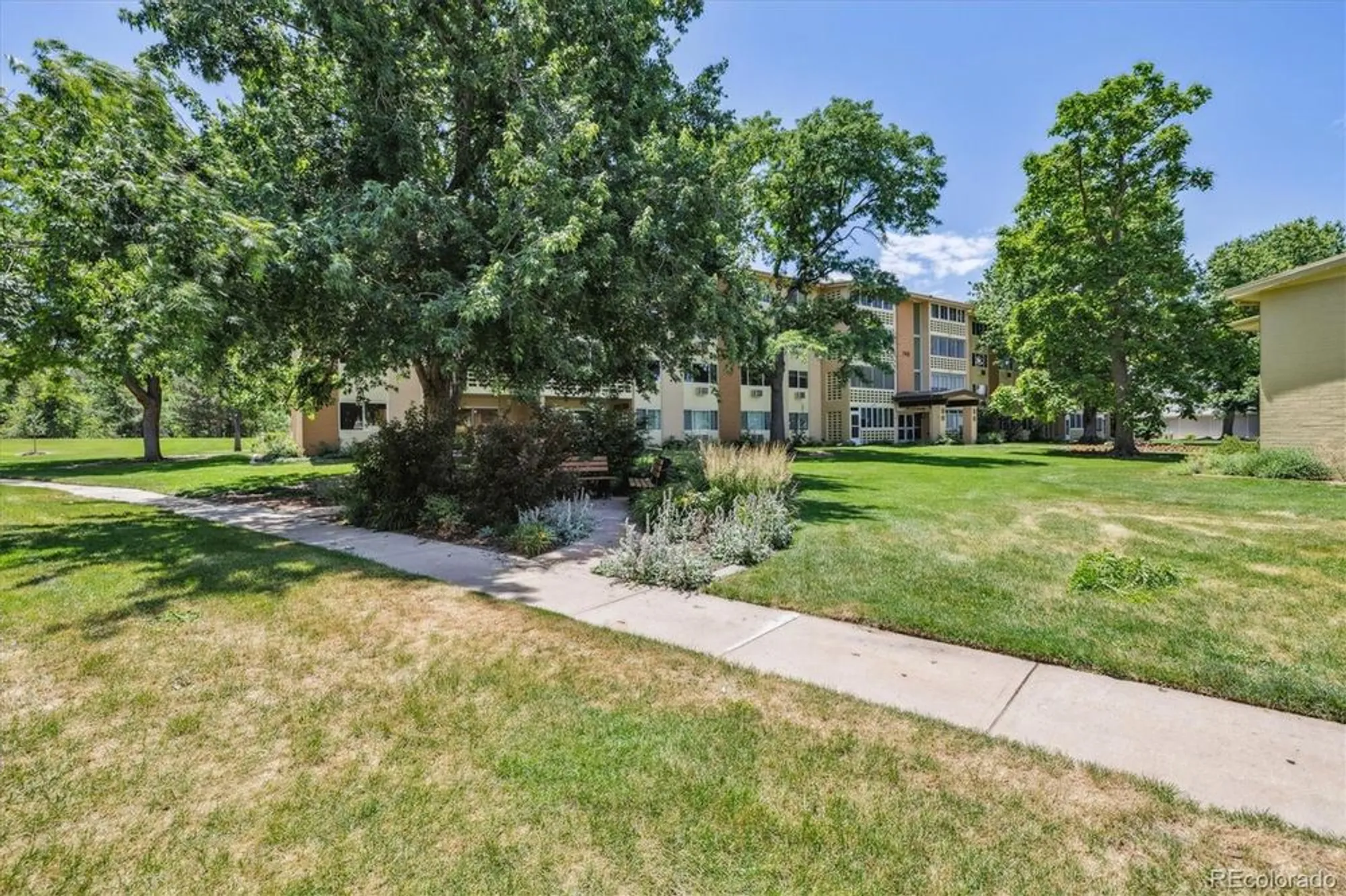 Property Slideshow image 27 of 39 | 745 s alton way unit 11a, Denver, CO, 80247