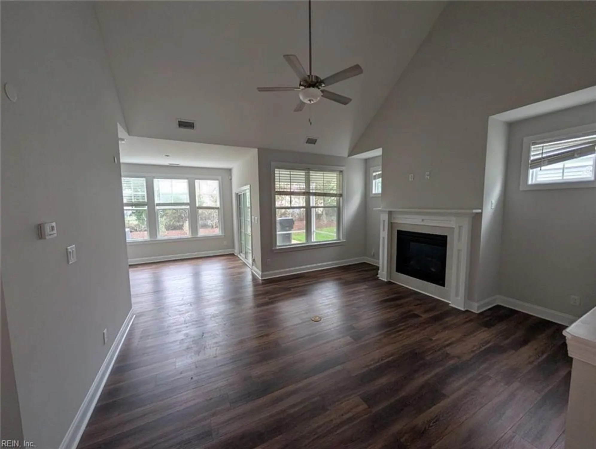 Property Slideshow image 2 of 18 | 4644 longleaf pl, Chesapeake, VA, 23321