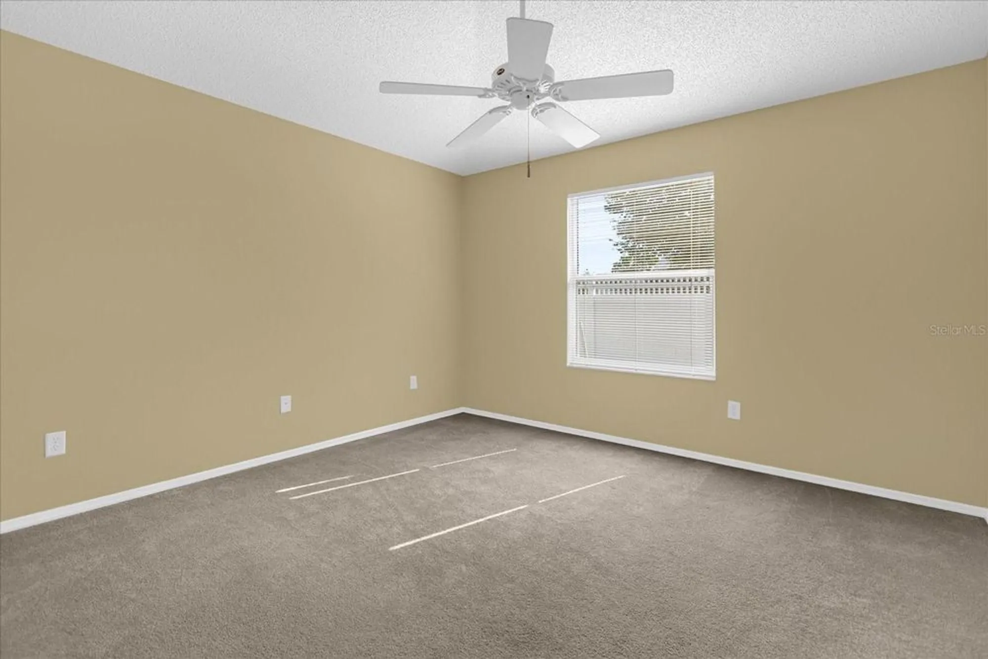 Property Slideshow image 12 of 21 | 675 kendall ct, The Villages, FL, 32162