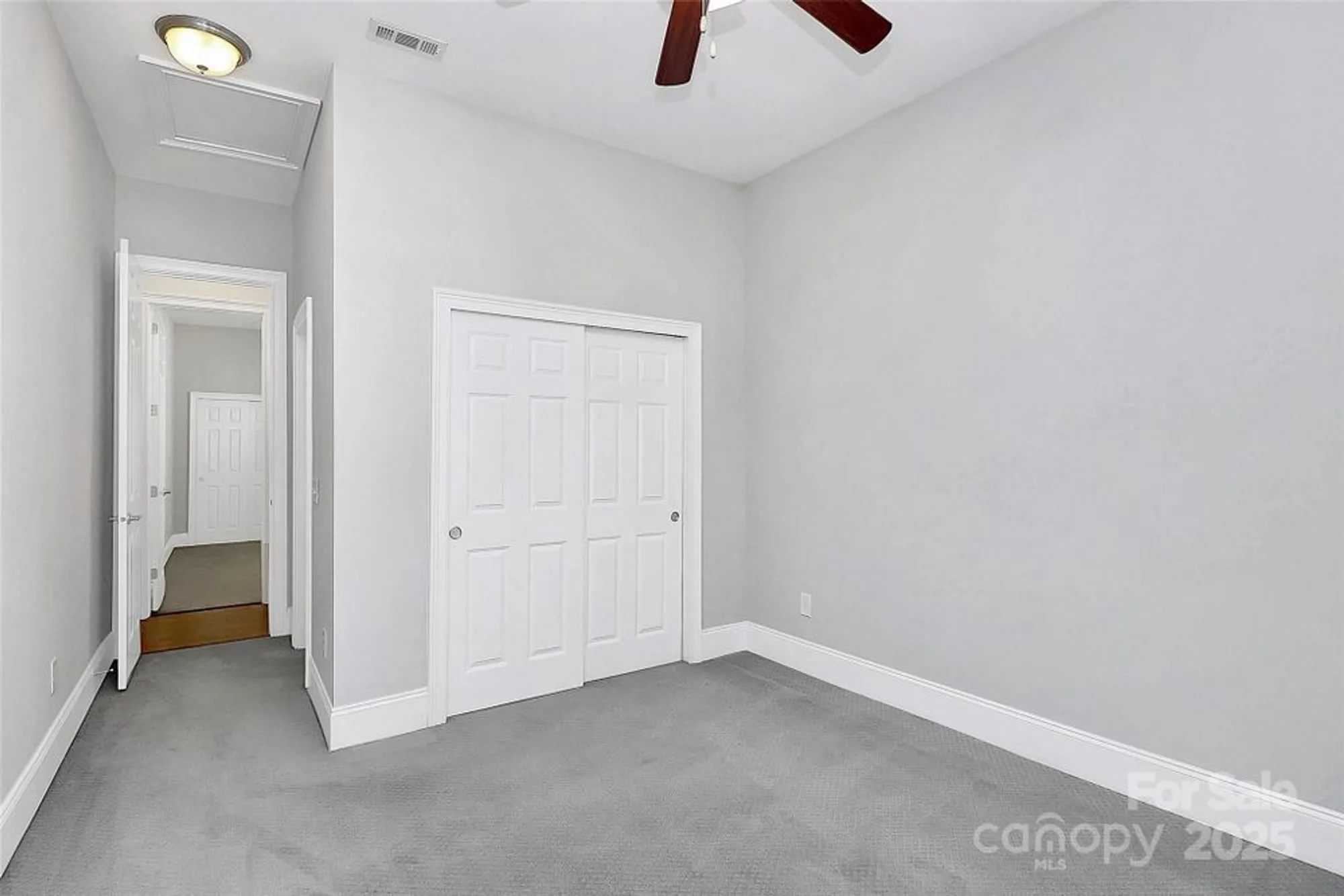 Property Slideshow image 20 of 46 | 14920 high bluff ct, Charlotte, NC, 28278