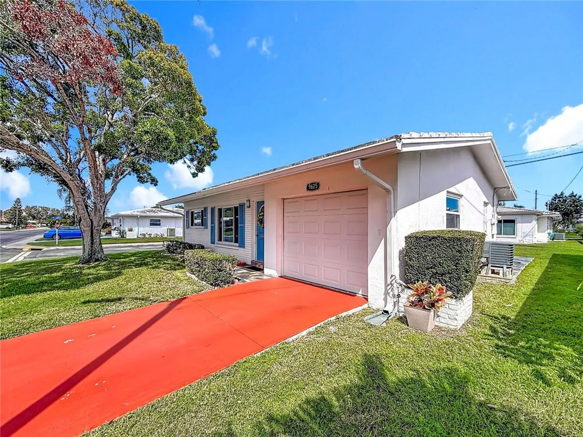 Property Slideshow image 4 of 57 | 9625 45th way, Pinellas Park, FL, 33782