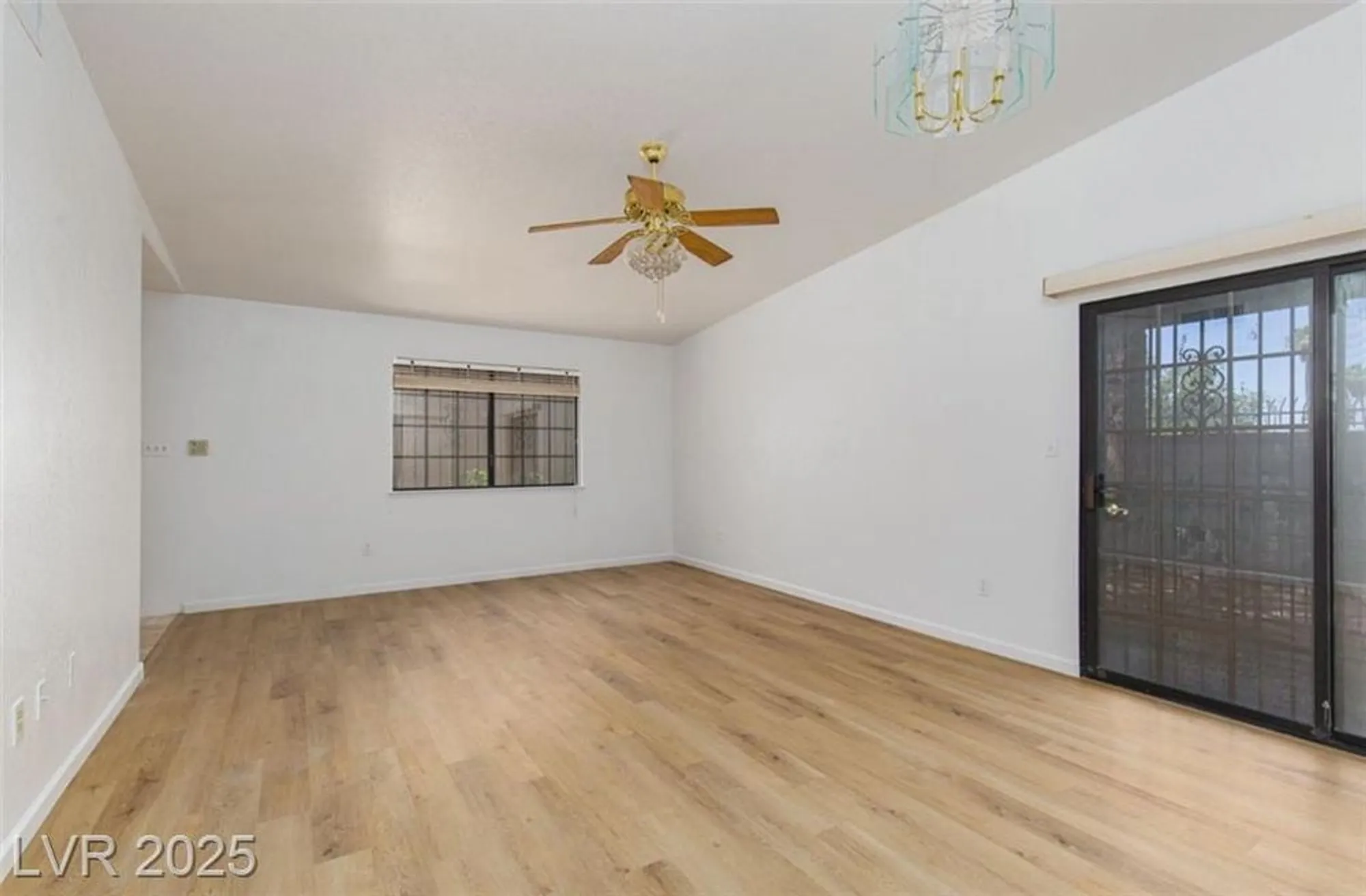 Property Slideshow image 7 of 24 | 2851 s valley view blvd 1021, Las Vegas, NV, 89102