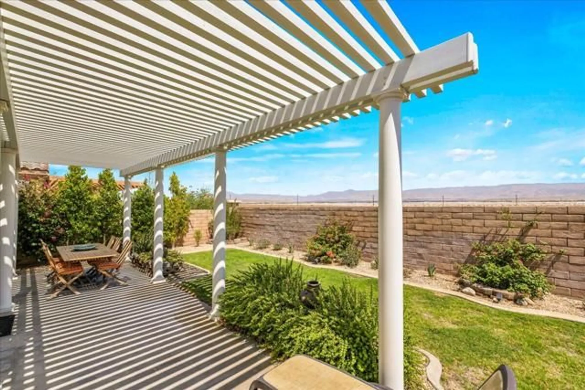 Property Slideshow image 26 of 48 | 2090 savanna way, Palm Springs, CA, 92262