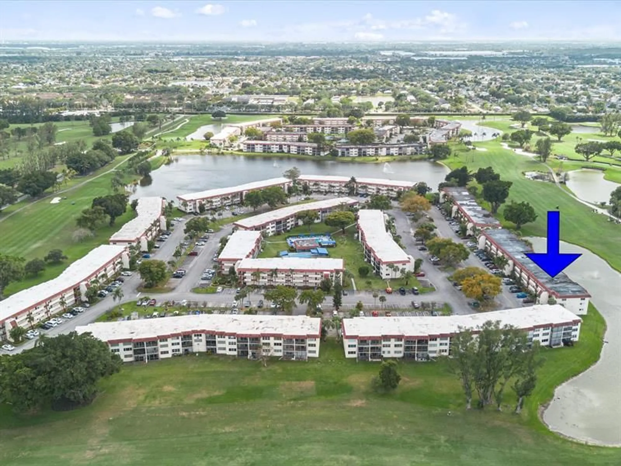 Property Slideshow image 31 of 44 | 9300 n hollybrook lake dr 303, Pembroke Pines, FL, 33025