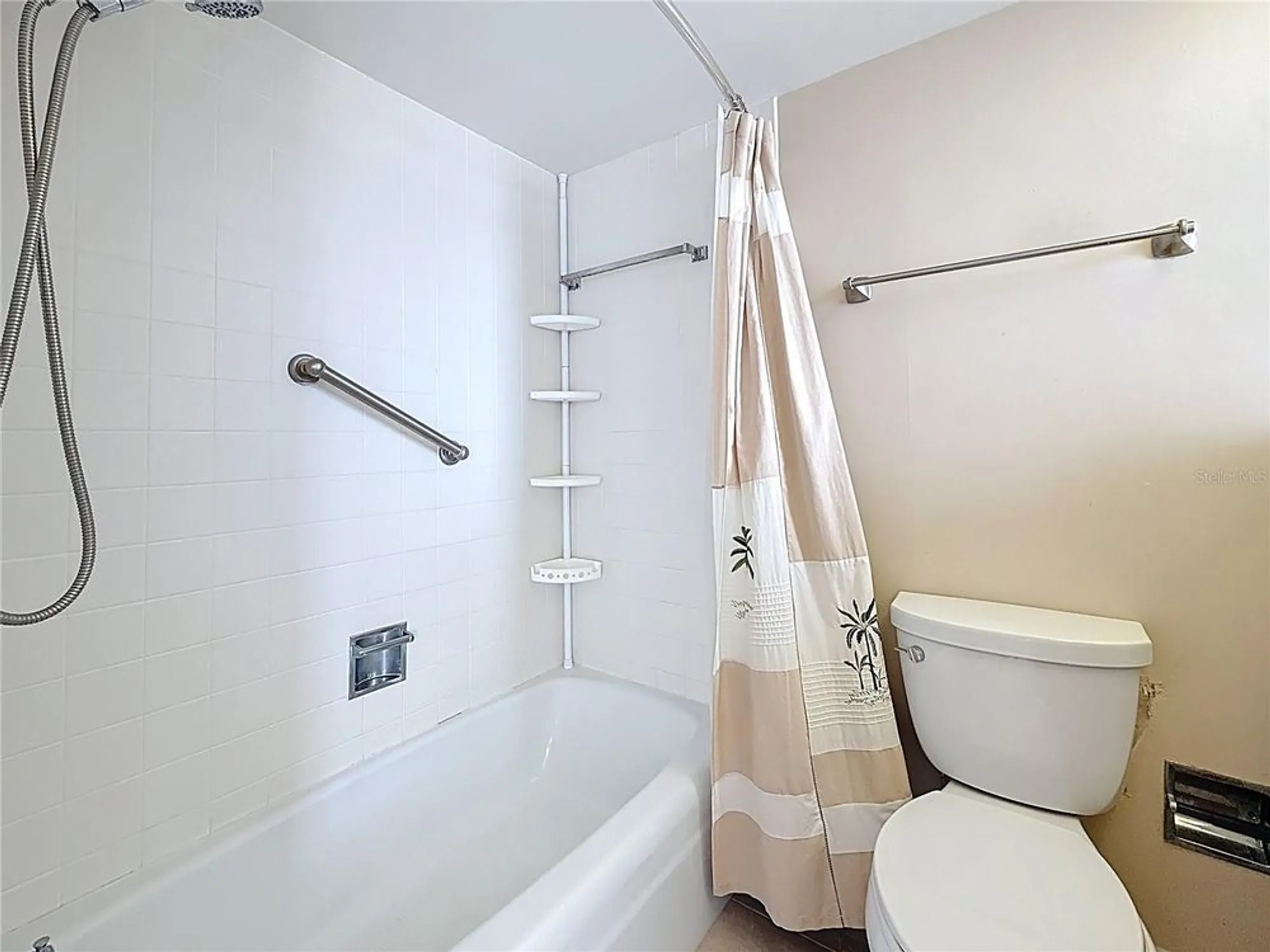 Property Slideshow image 45 of 77 | 4725 cove cir apt 810, Saint Petersburg, FL, 33708