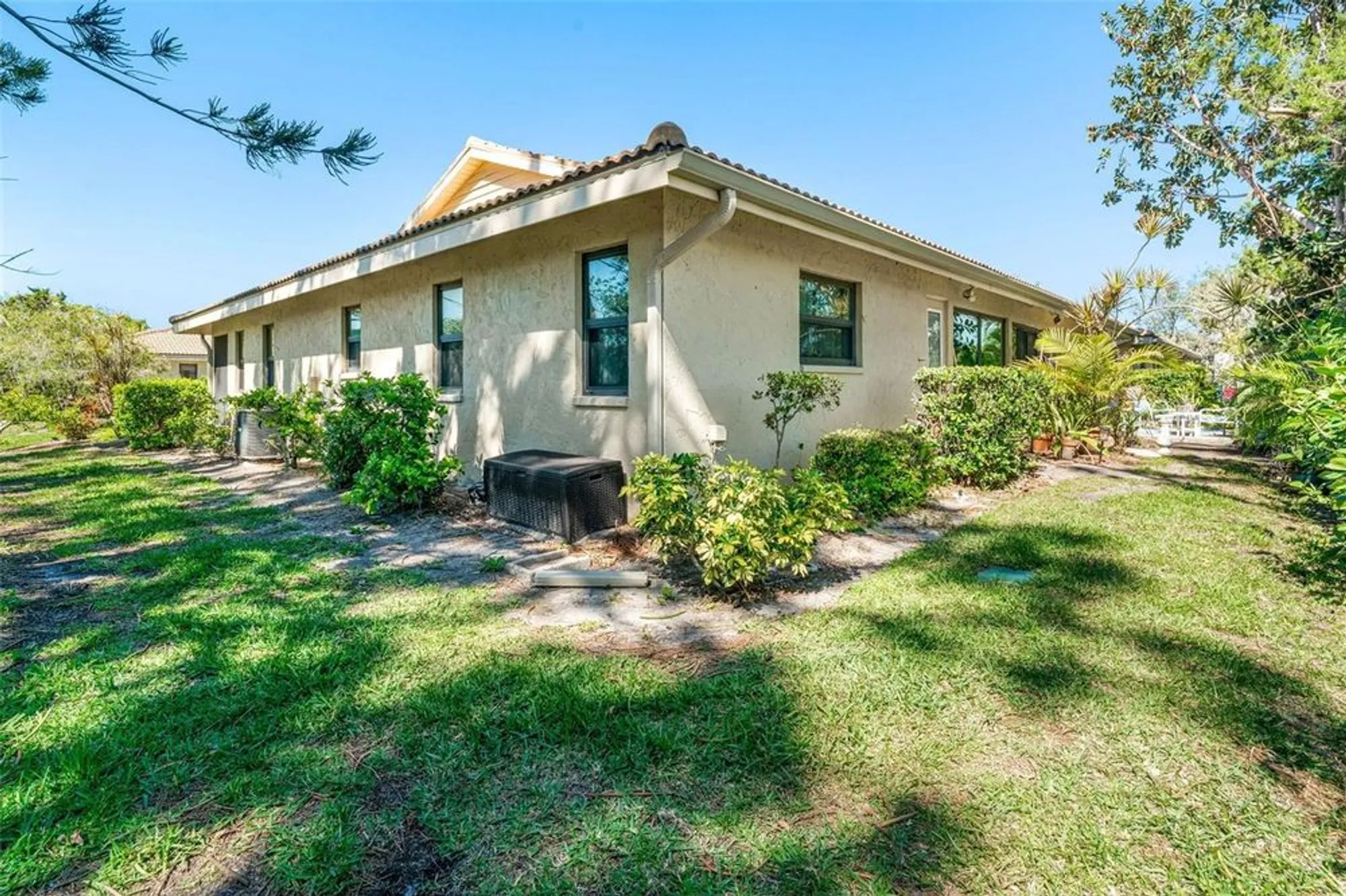 Property Slideshow image 27 of 36 | 7183 wood creek dr 9, Sarasota, FL, 34231
