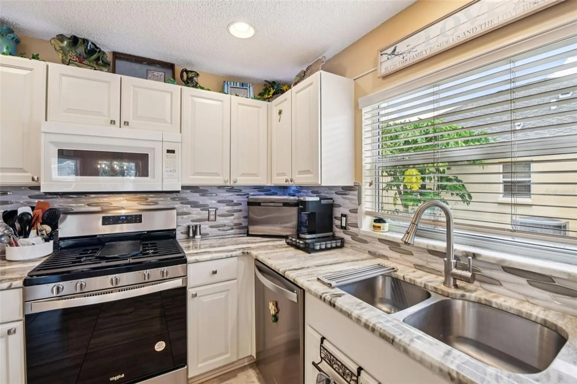 Property Slideshow image 18 of 62 | 2415 morven park way, The Villages, FL, 32162