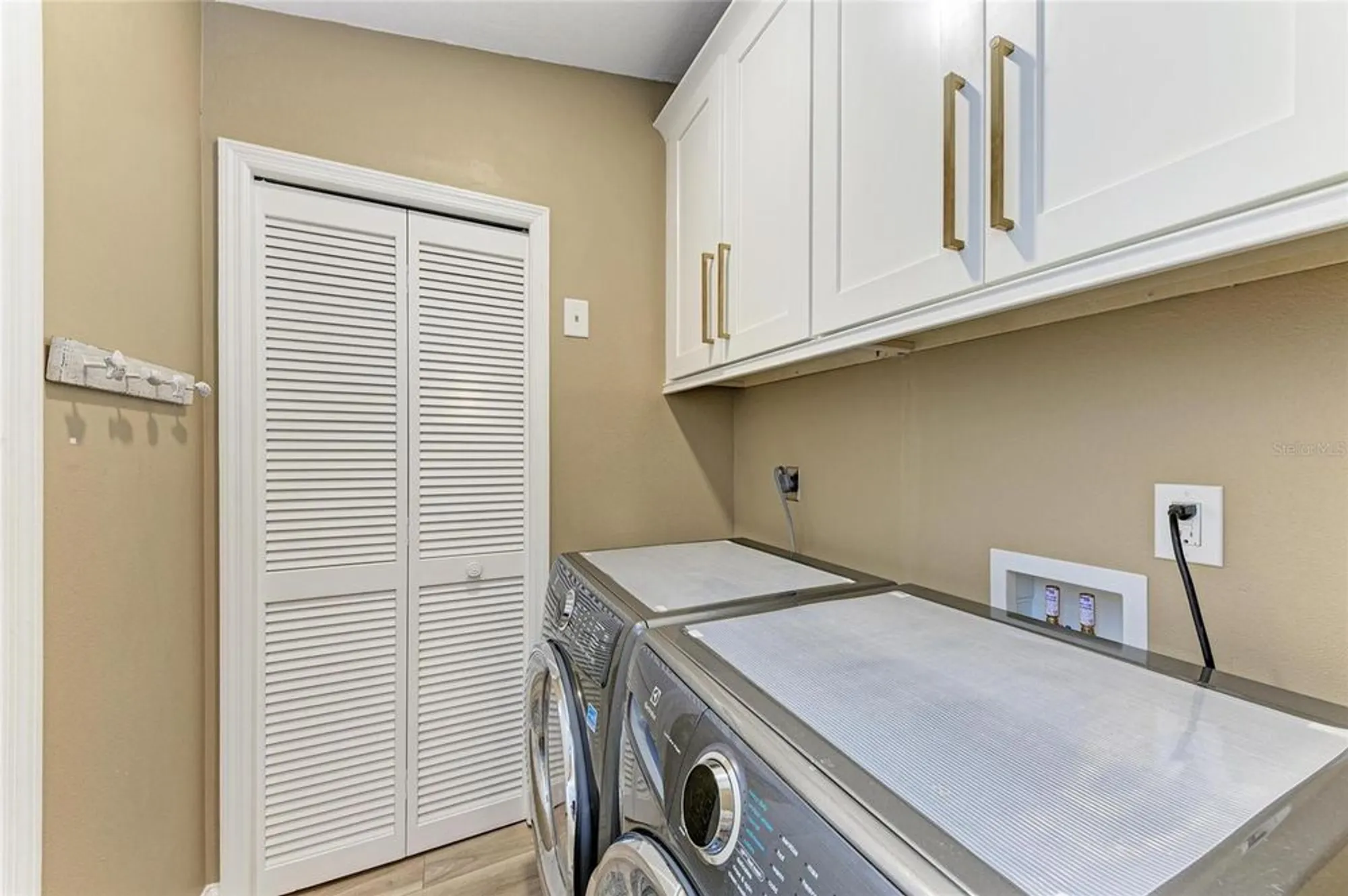 Property Slideshow image 39 of 50 | 7865 pine trace dr, Sarasota, FL, 34243