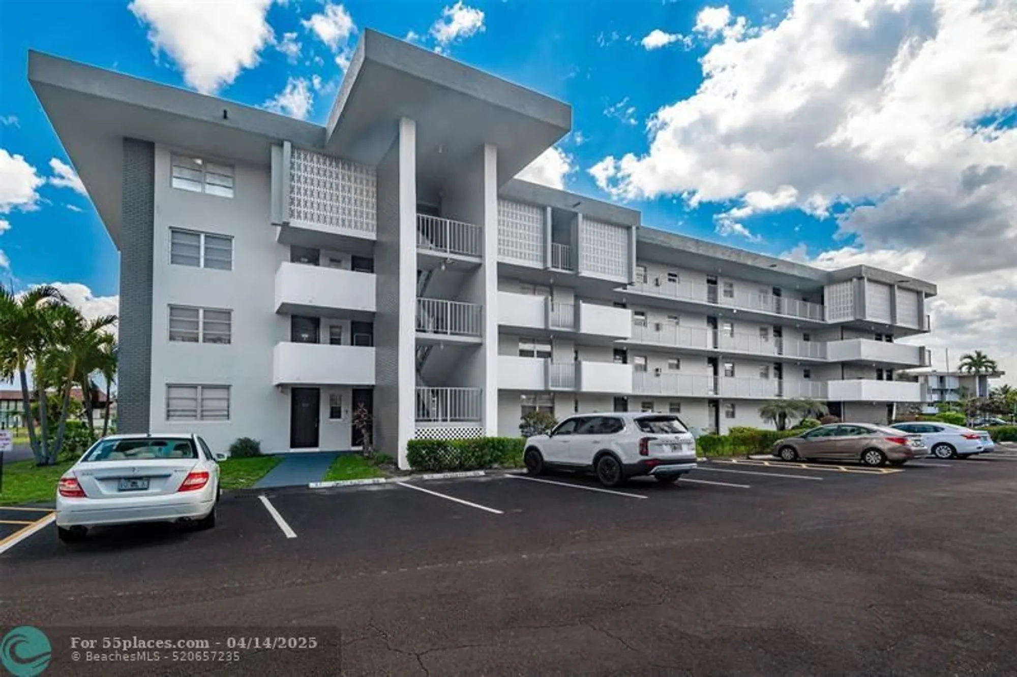 Property Slideshow image 23 of 36 | 2861 nw 47th ter apt 303, Lauderdale Lakes, FL, 33313