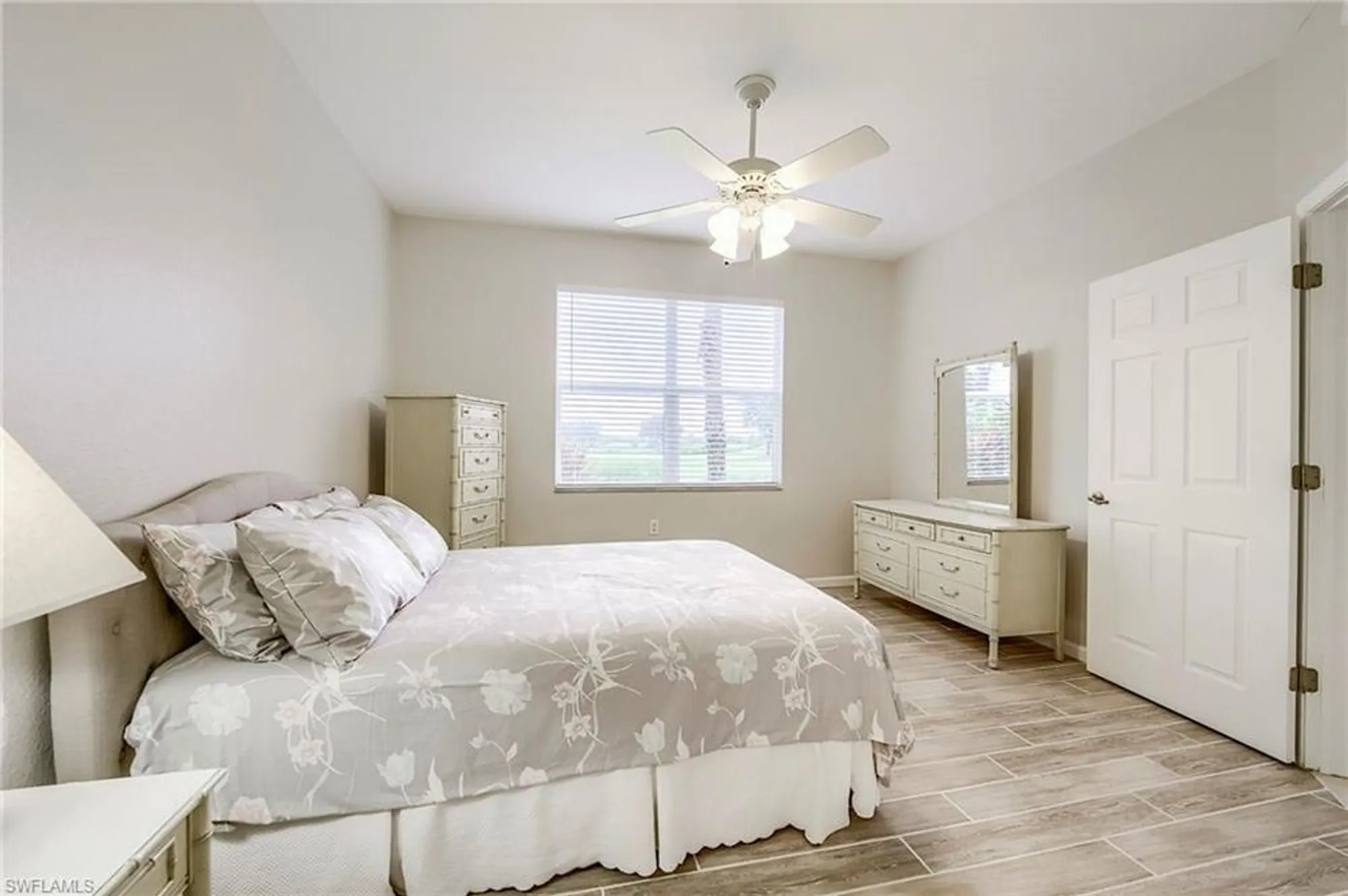 Property Slideshow image 35 of 50 | 3010 meandering way apt 102, Fort Myers, FL, 33905