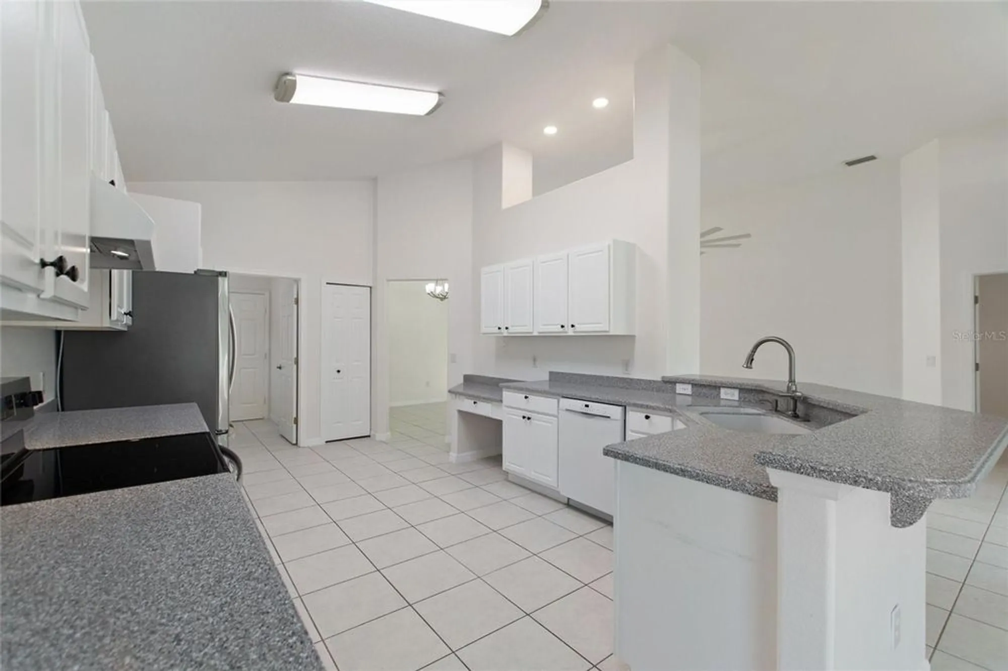 Property Slideshow image 9 of 64 | 106 mossy oak dr, Davenport, FL, 33837