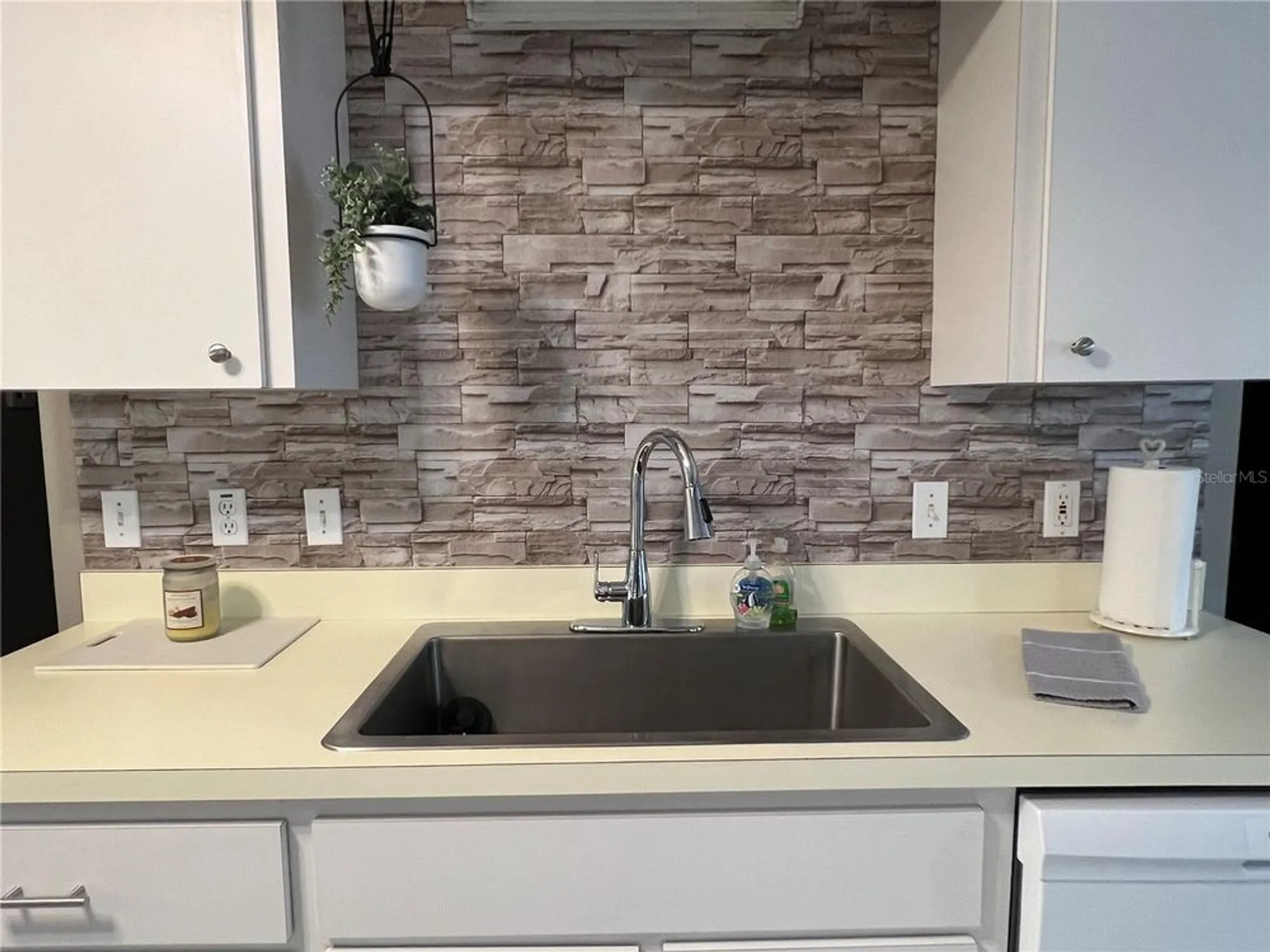 Property Slideshow image 18 of 72 | 2100 nw 50th cir, Ocala, FL, 34482