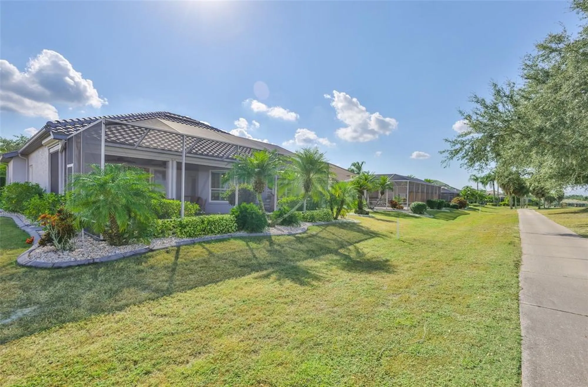 Property Slideshow image 27 of 50 | 2219 platinum dr, Sun City Center, FL, 33573