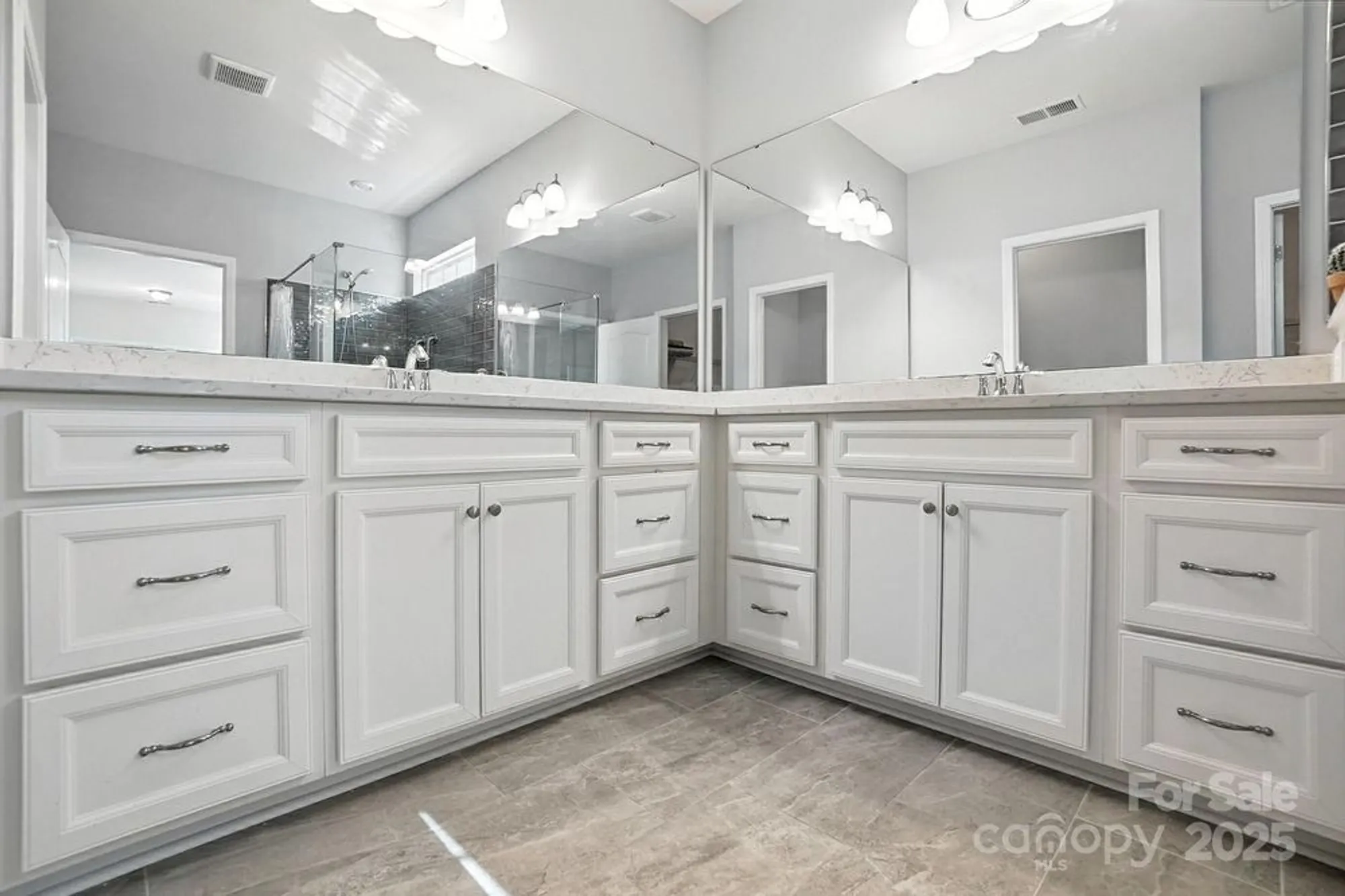 Property Slideshow image 19 of 48 | 16432 cozy cove rd, Charlotte, NC, 28278