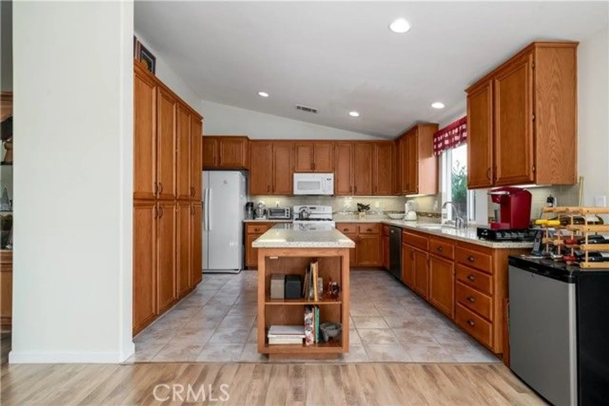 Property Slideshow image 10 of 61 | 39535 stags leap dr, Murrieta, CA, 92563