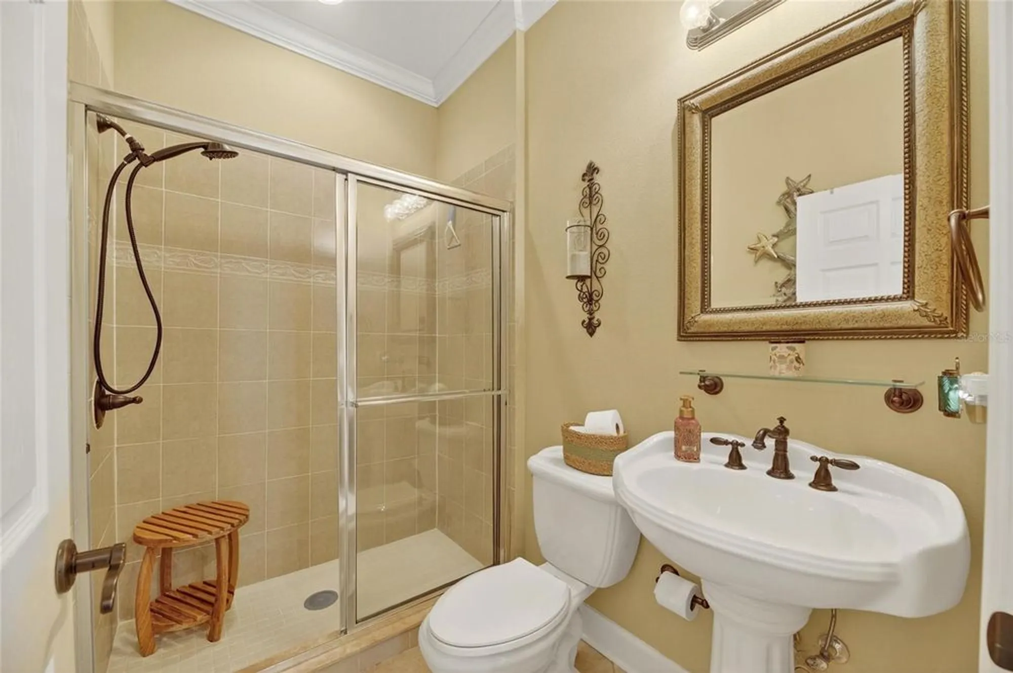 Property Slideshow image 19 of 85 | 5312 golden isles dr, Apollo Beach, FL, 33572
