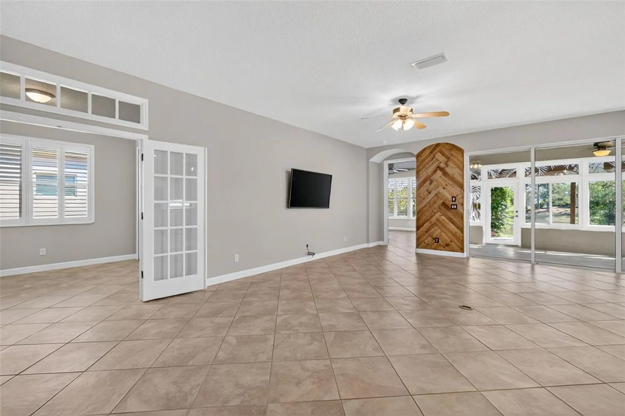 Property Slideshow image 9 of 77 | 8852 bridgeport bay cir, Mount Dora, FL, 32757
