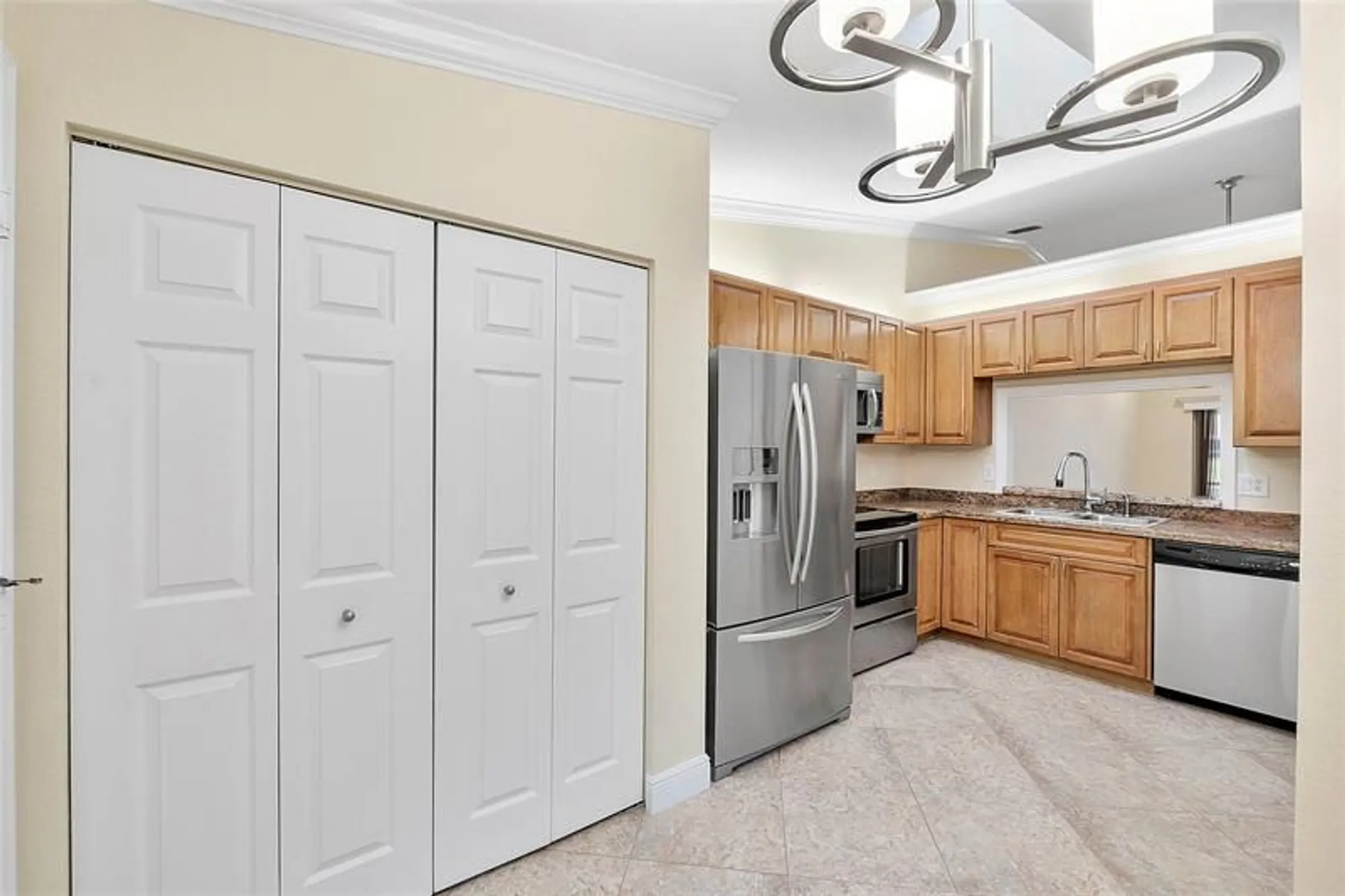 Property Slideshow image 10 of 43 | 120 sausalito dr, Boynton Beach, FL, 33436