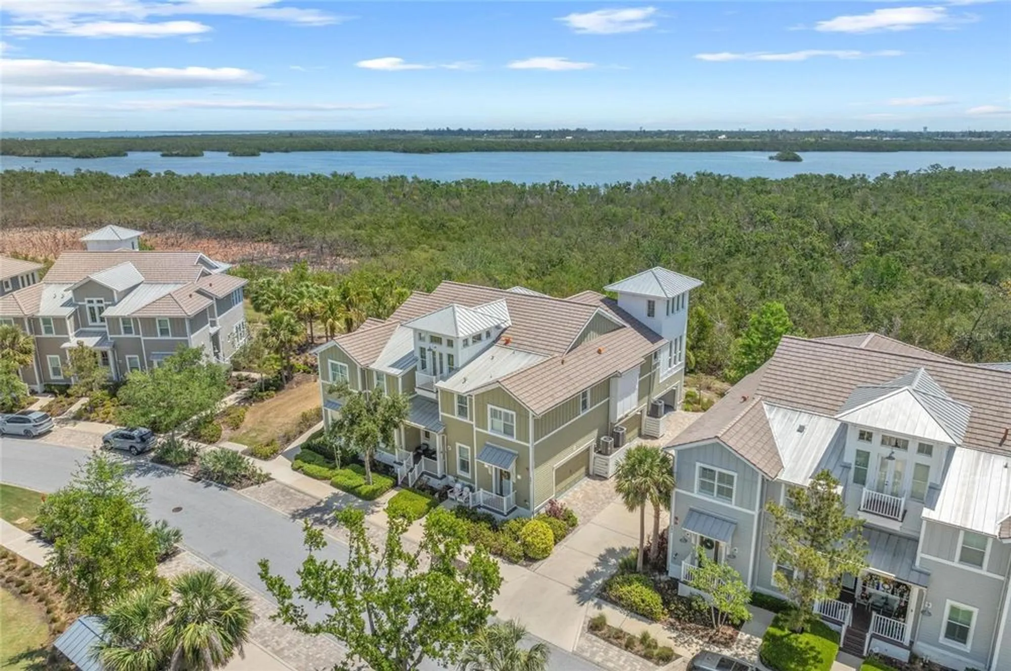 Property Slideshow image 57 of 99 | 241 sapphire lake dr 201, Bradenton, FL, 34209