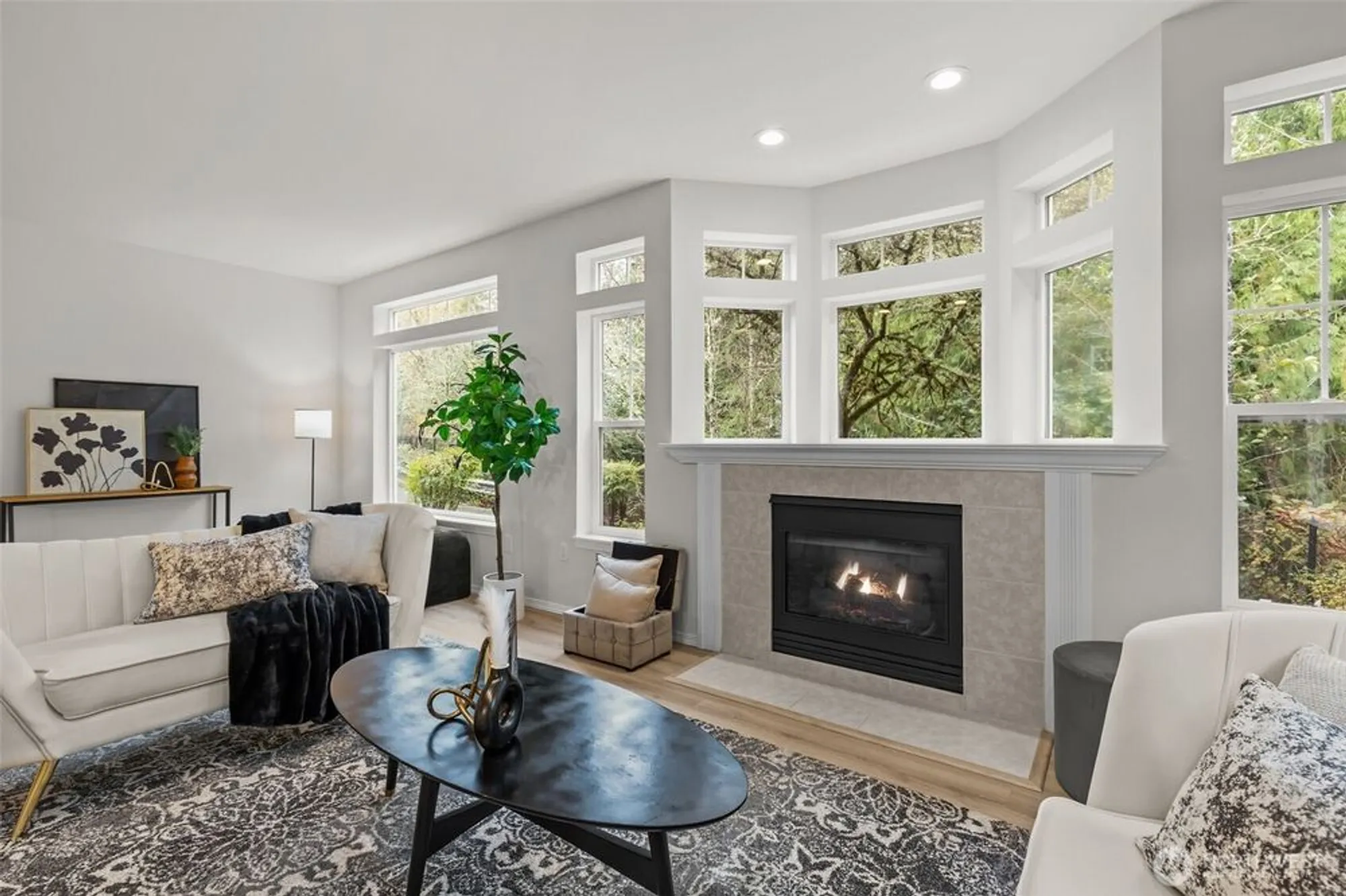 Property Slideshow image 5 of 40 | 22637 se 44th ln, Issaquah, WA, 98029