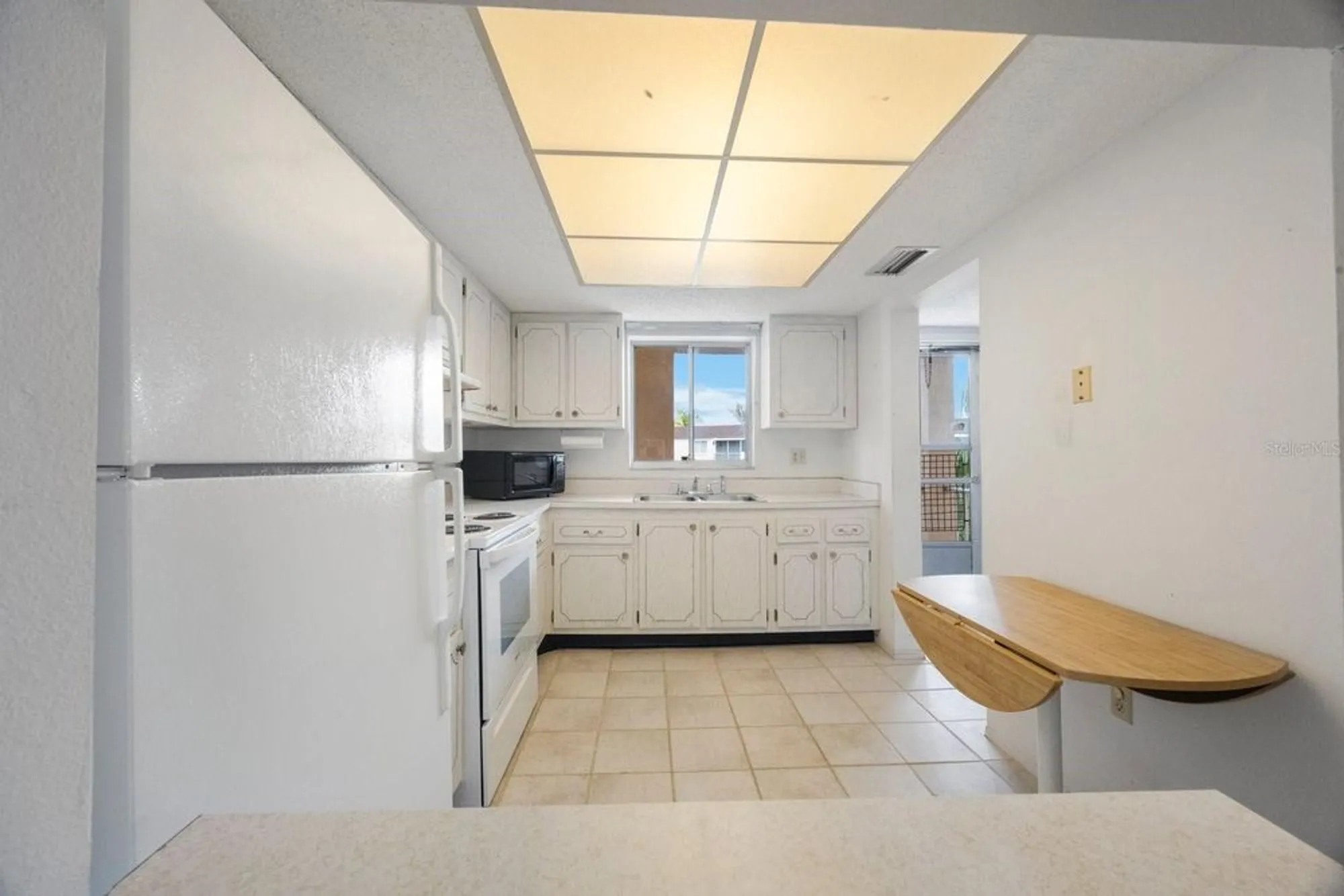 Property Slideshow image 5 of 39 | 4155 heron way # e-301, Bradenton, FL, 34205