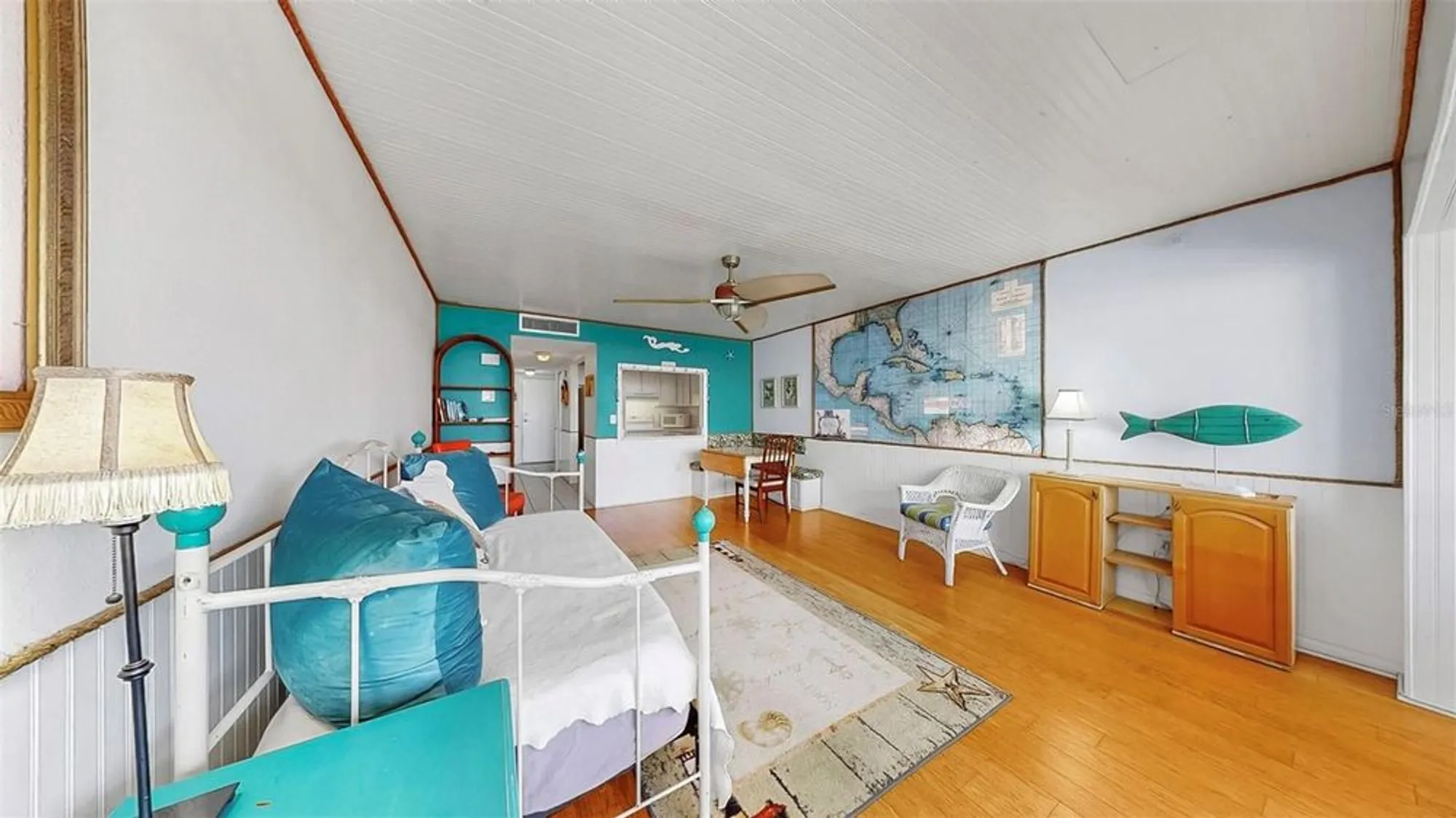 Property Slideshow image 28 of 46 | 4550 cove cir apt 605, Saint Petersburg, FL, 33708