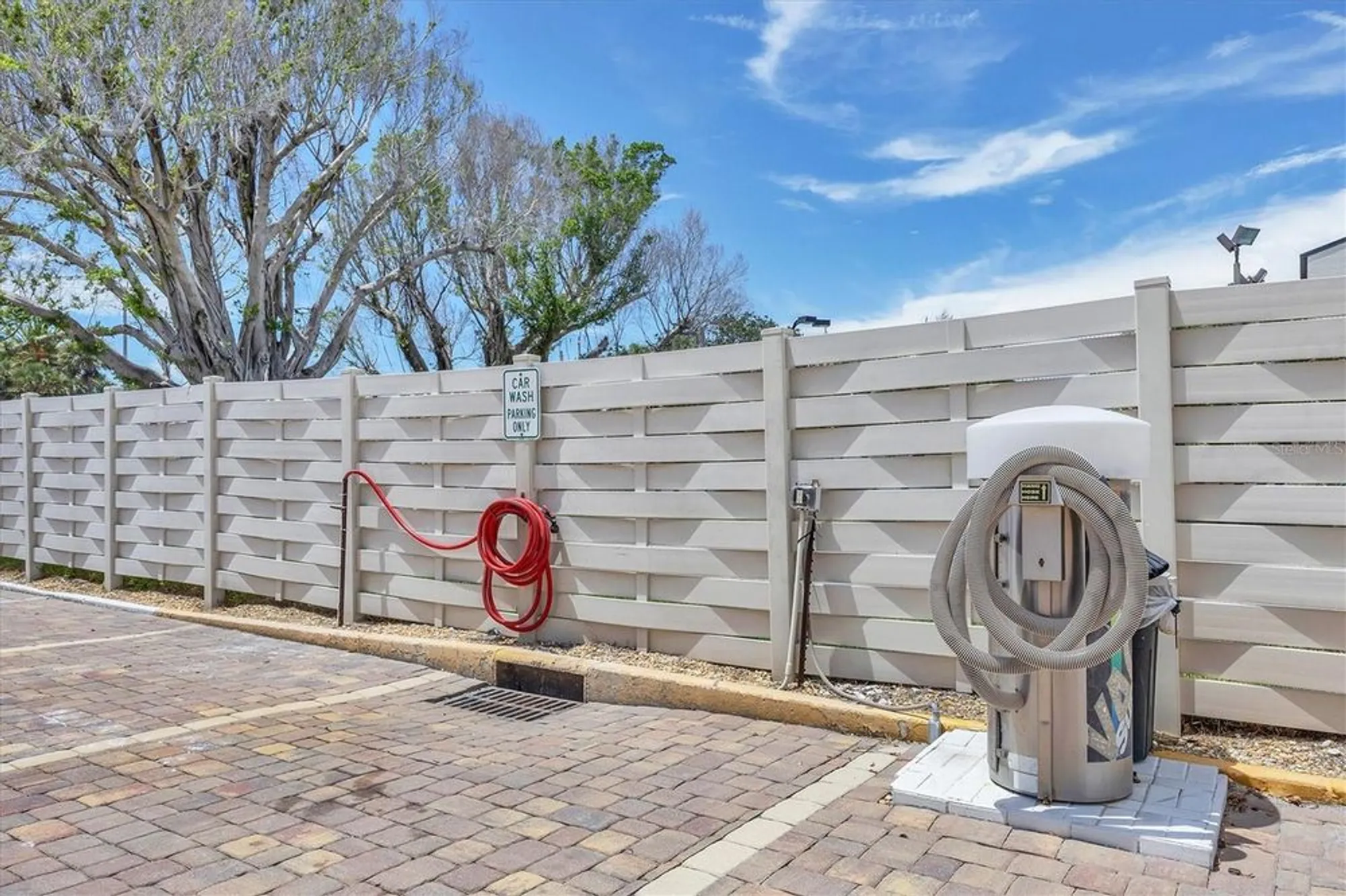 Property Slideshow image 47 of 55 | 1350 n portofino dr apt 107, Sarasota, FL, 34242