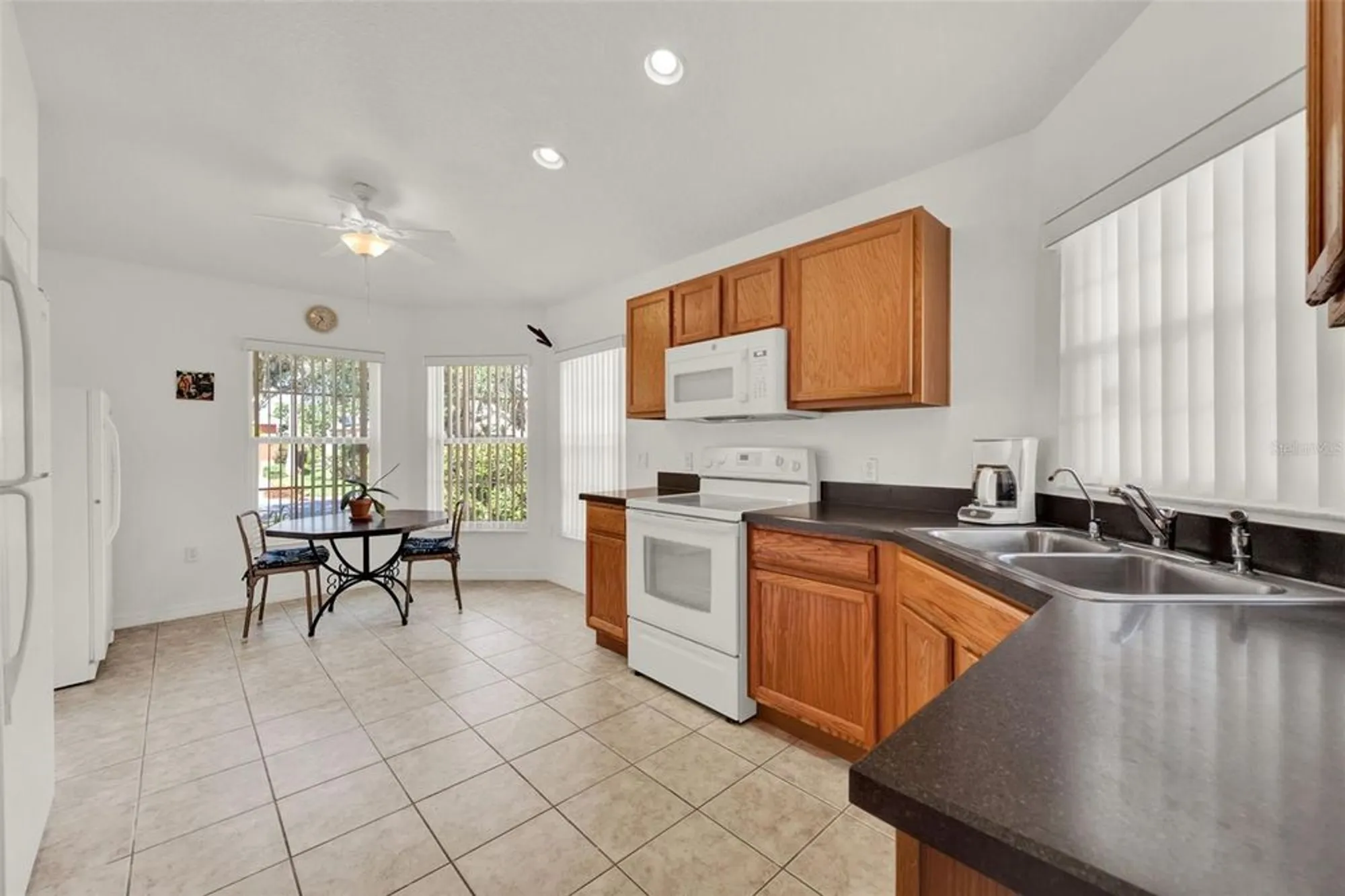 Property Slideshow image 12 of 34 | 448 grand canal dr, Kissimmee, FL, 34759