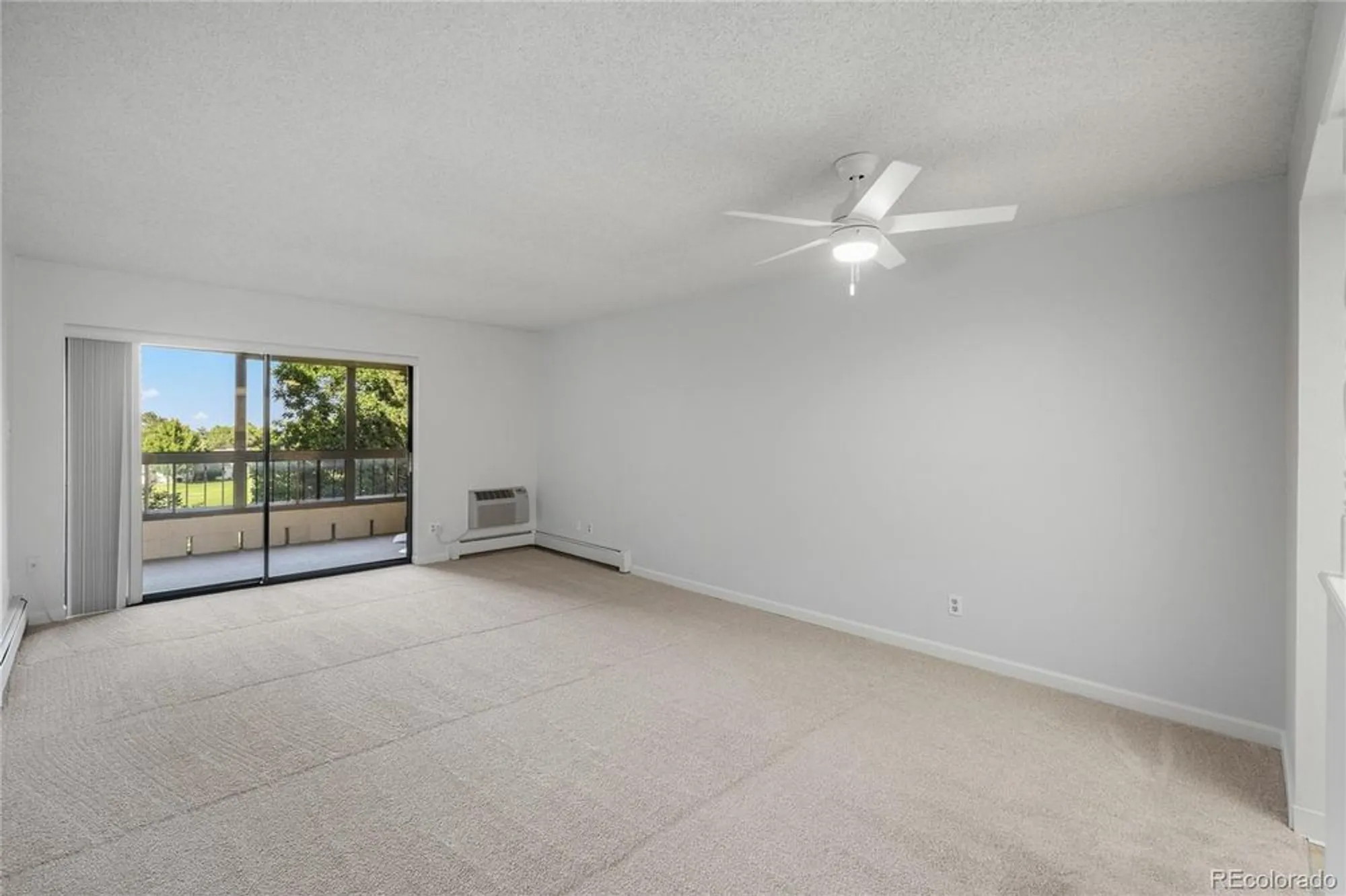 Property Slideshow image 10 of 25 | 13931 e marina dr apt 304, Aurora, CO, 80014