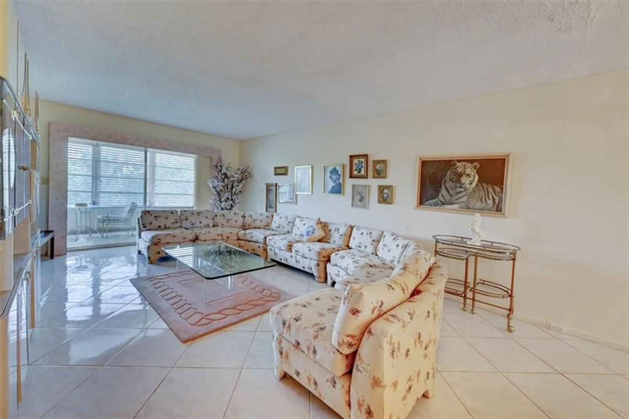Property Slideshow image 5 of 28 | 2101 lucaya bnd e4, Coconut Creek, FL, 33066
