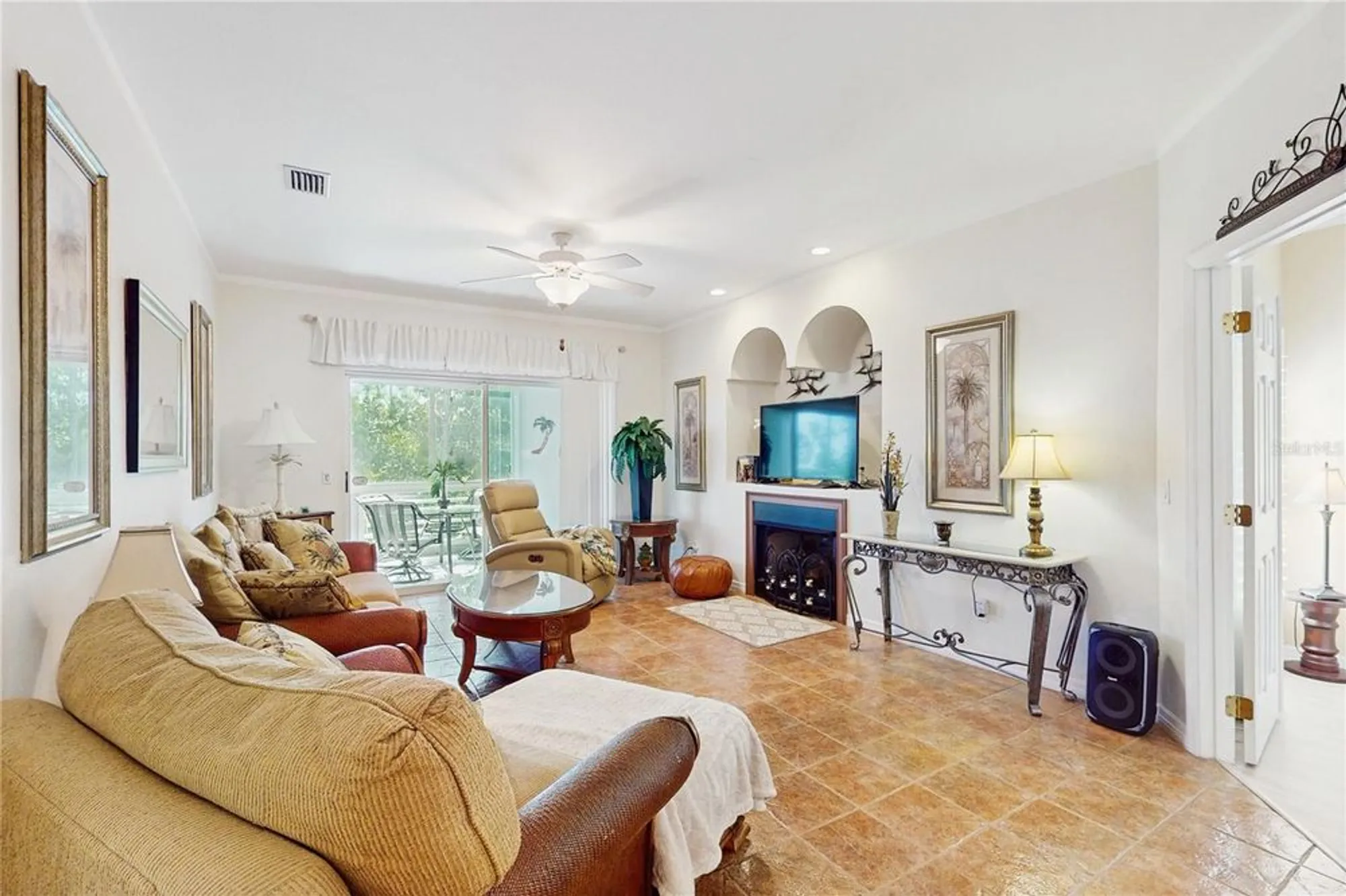 Property Slideshow image 6 of 19 | 2090 big pass ln d, Punta Gorda, FL, 33955