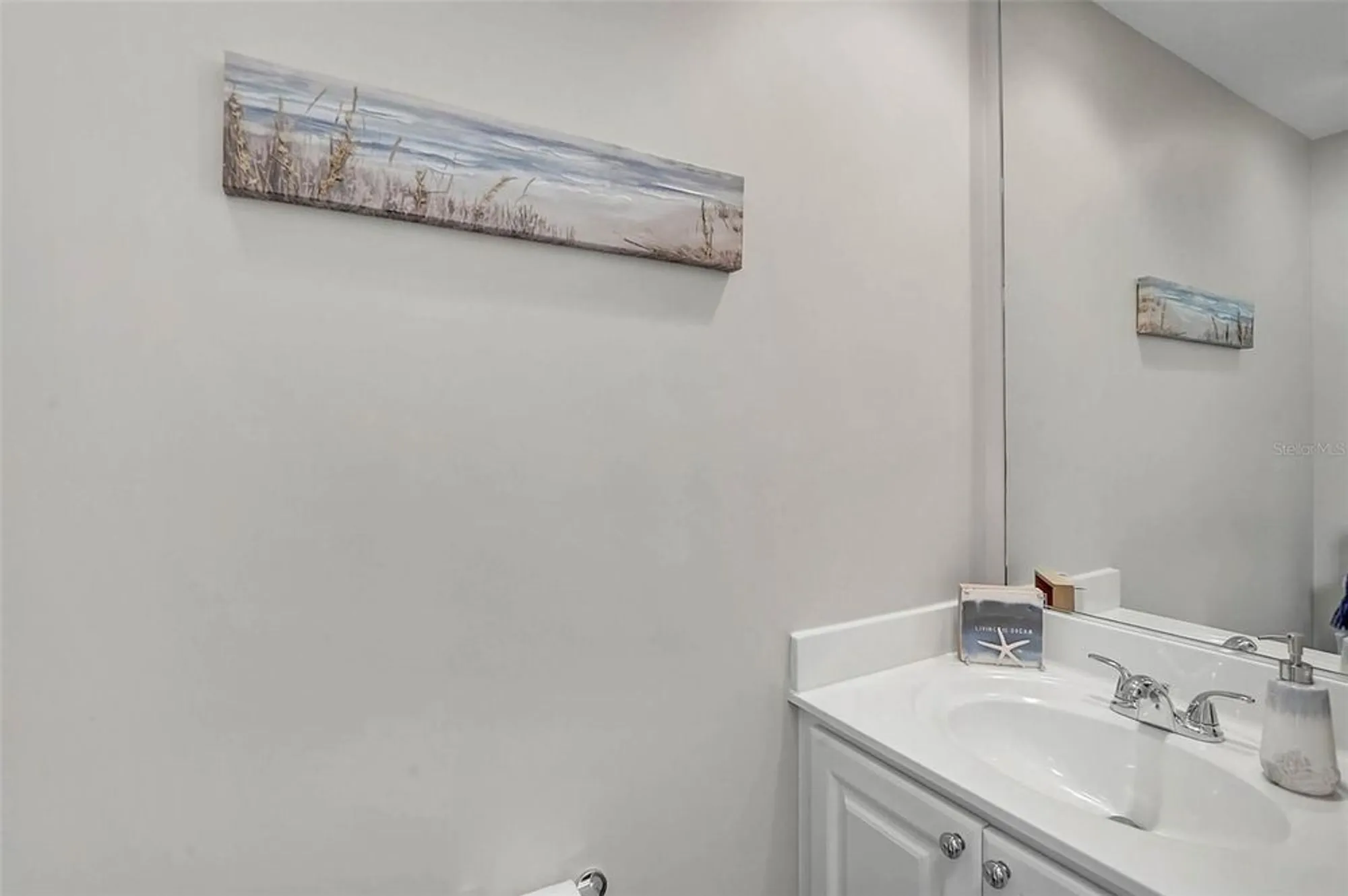 Property Slideshow image 15 of 51 | 1737 burgos dr, Sarasota, FL, 34238