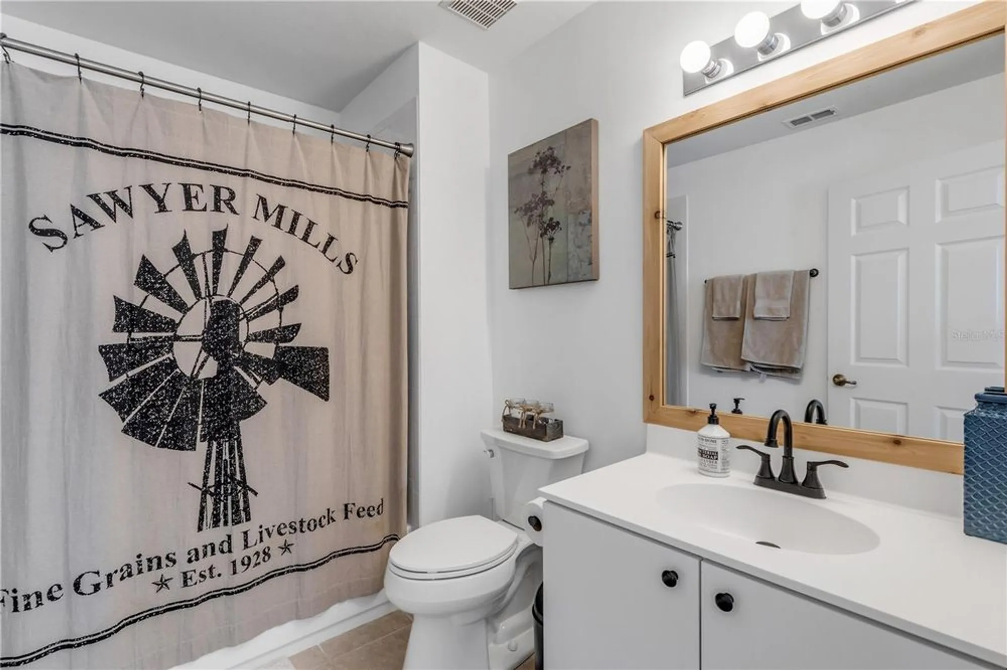 Property Slideshow image 31 of 71 | 360 n airport rd, New Smyrna Beach, FL, 32168