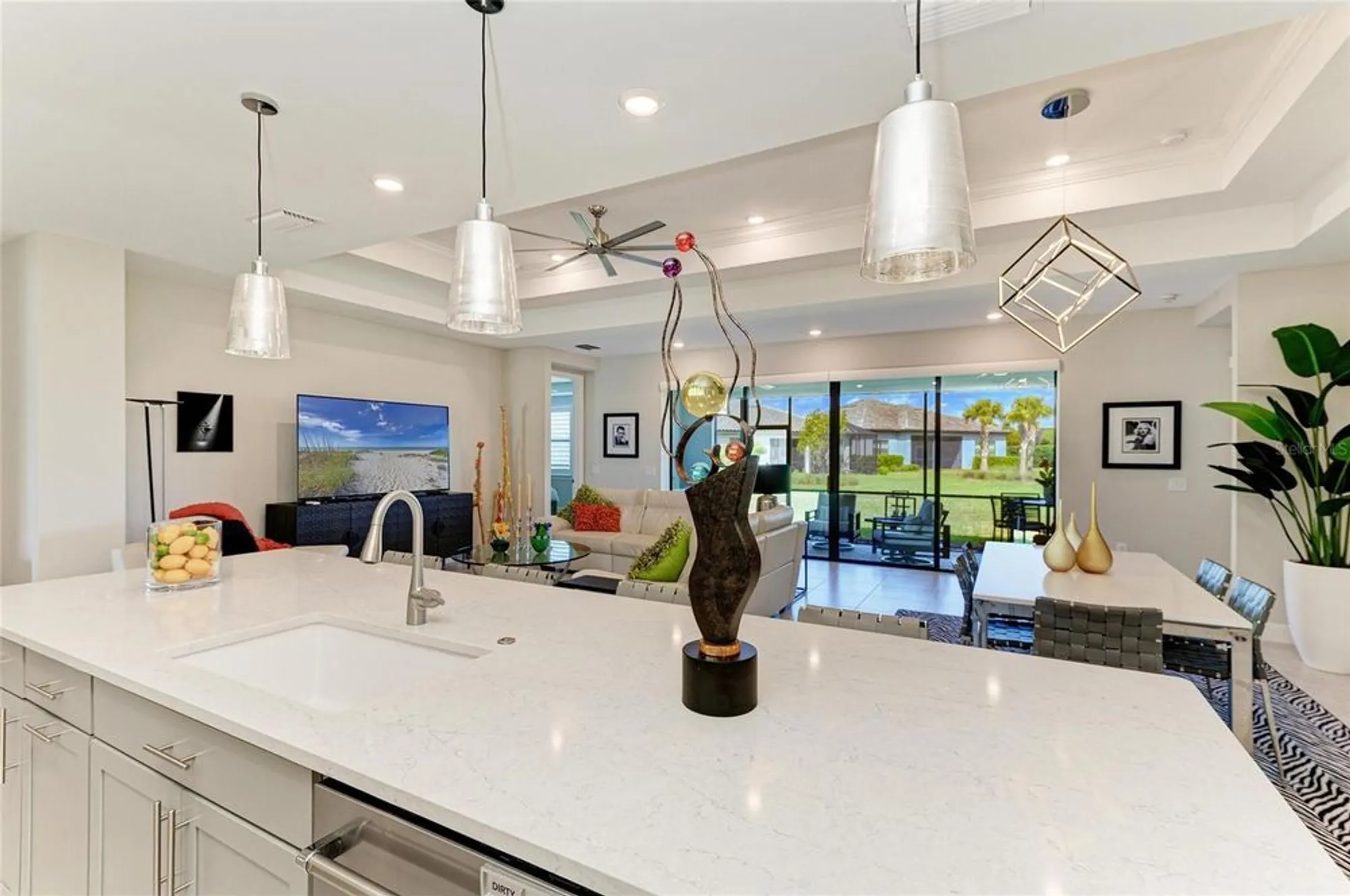 Property Slideshow image 23 of 70 | 7136 summerland cv, Bradenton, FL, 34202