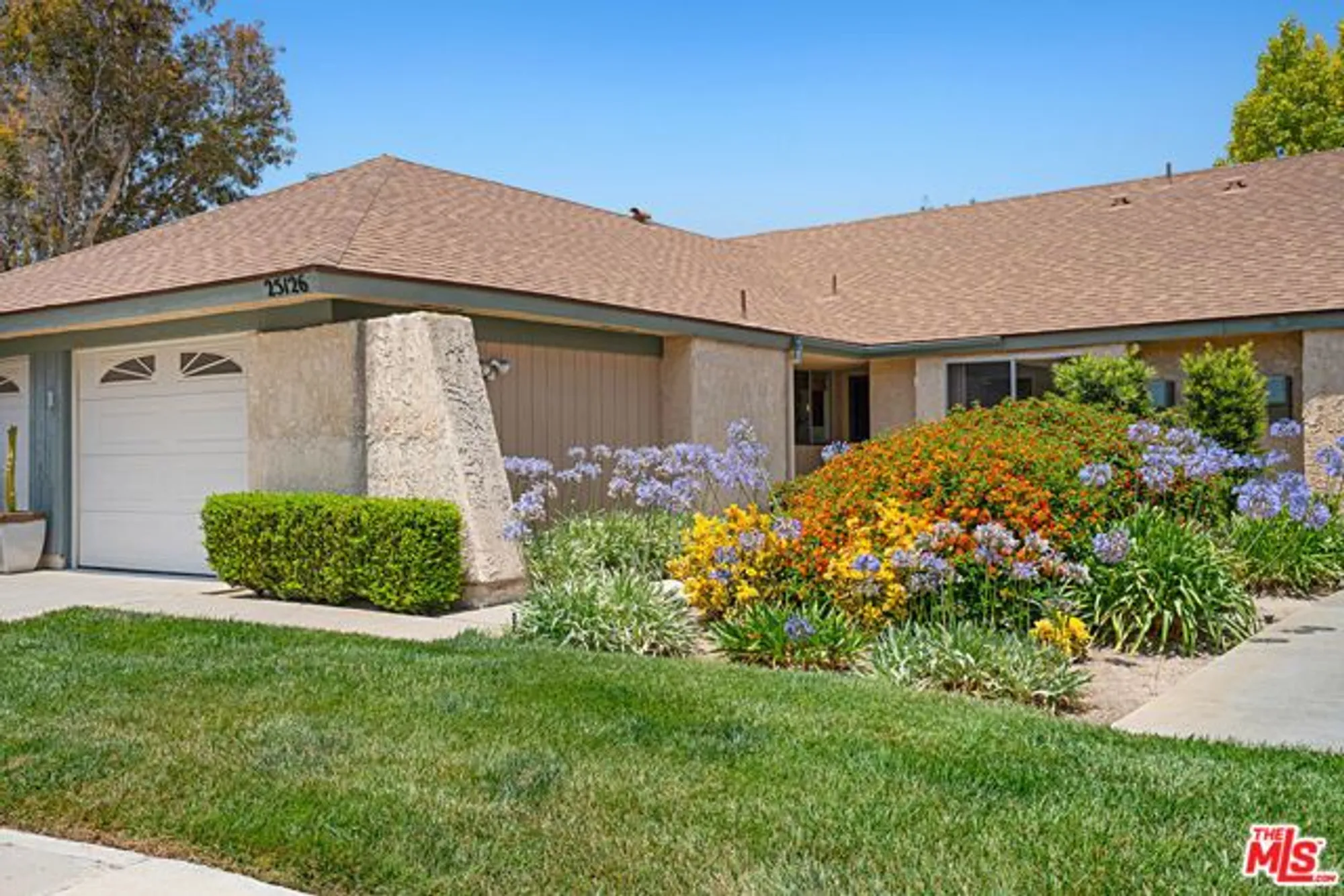 Property Slideshow image 1 of 27 | 25126 village 25, Camarillo, CA, 93012