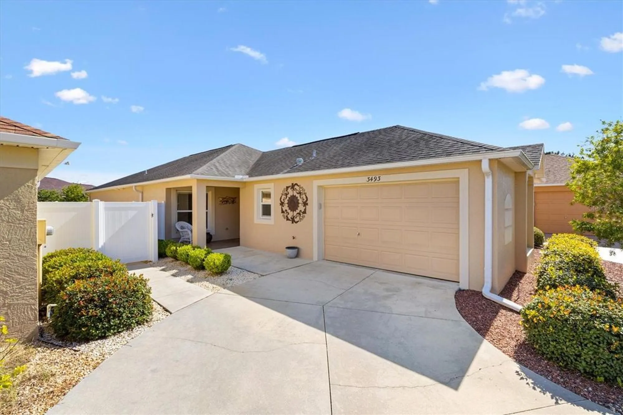 Property Slideshow image 1 of 41 | 3493 habersham ct, The Villages, FL, 32163