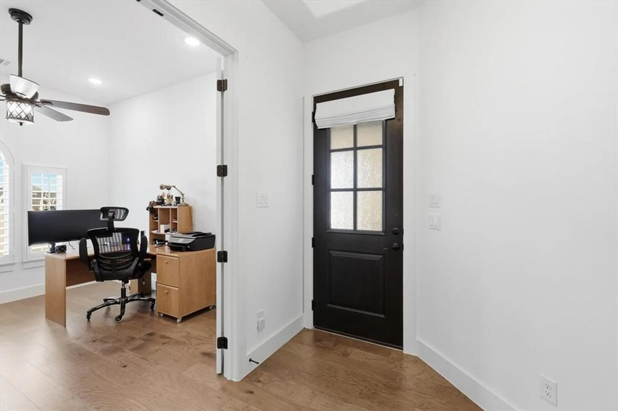 Property Slideshow image 4 of 25 | 912 hacienda dr, Mansfield, TX, 76063